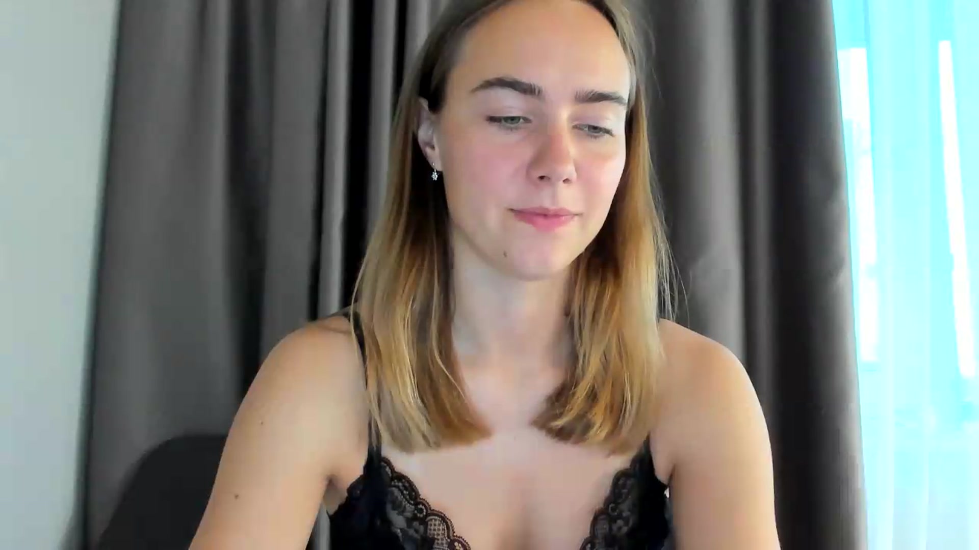 Gallery image thumbnail from OhAlisa's myfreecams stream on, 08/11/2026, 16:48 image 3 of 20