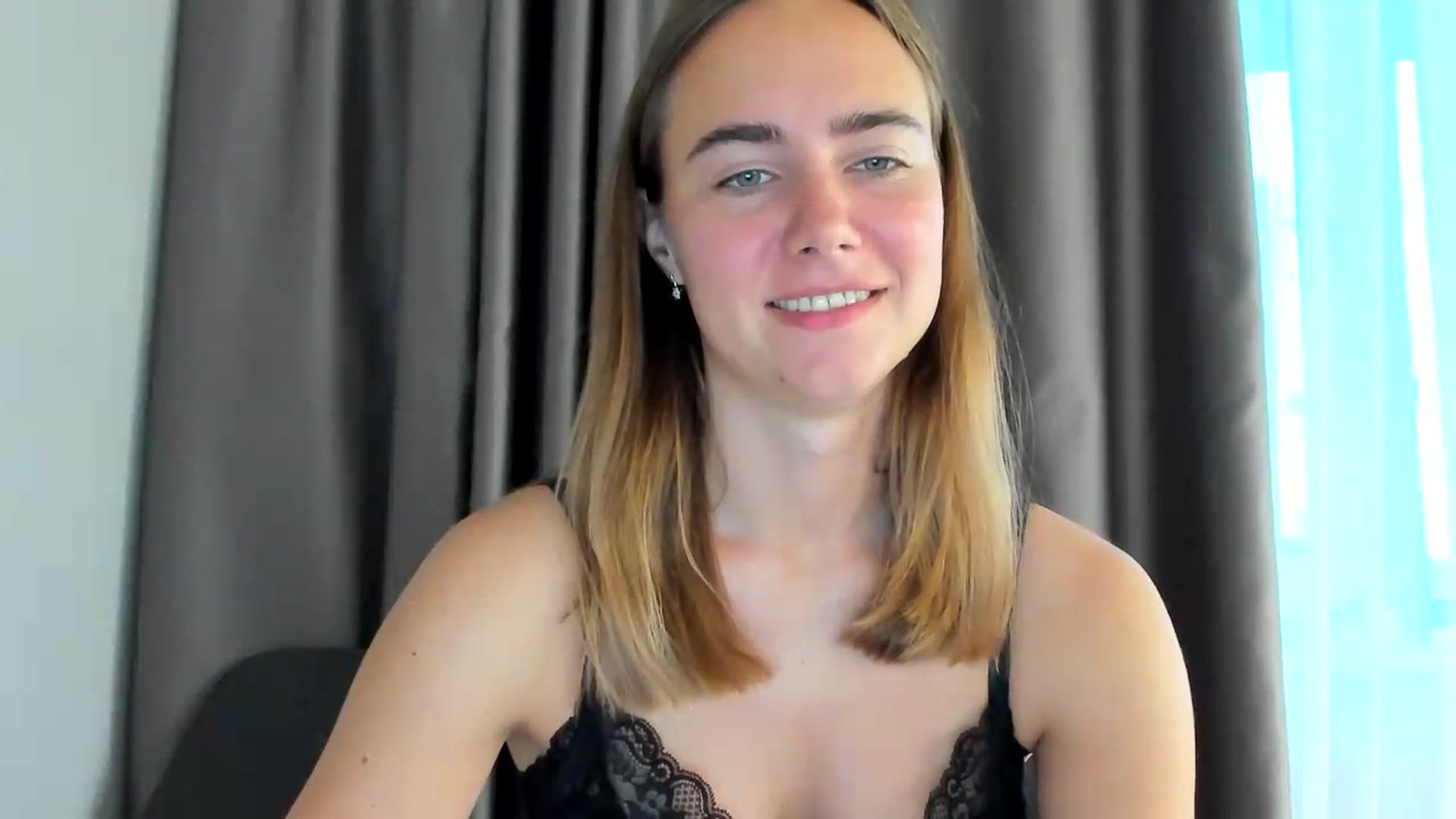 Gallery image thumbnail from OhAlisa's myfreecams stream on, 08/11/2026, 16:48 image 5 of 20