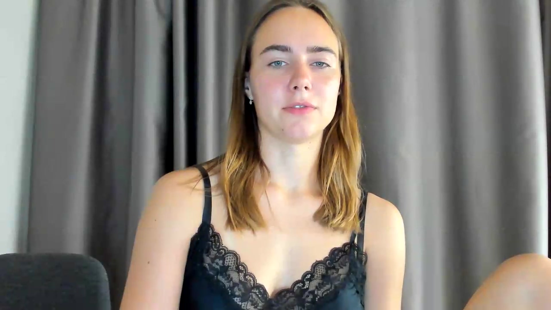 Gallery image thumbnail from OhAlisa's myfreecams stream on, 08/11/2026, 18:11 image 13 of 20