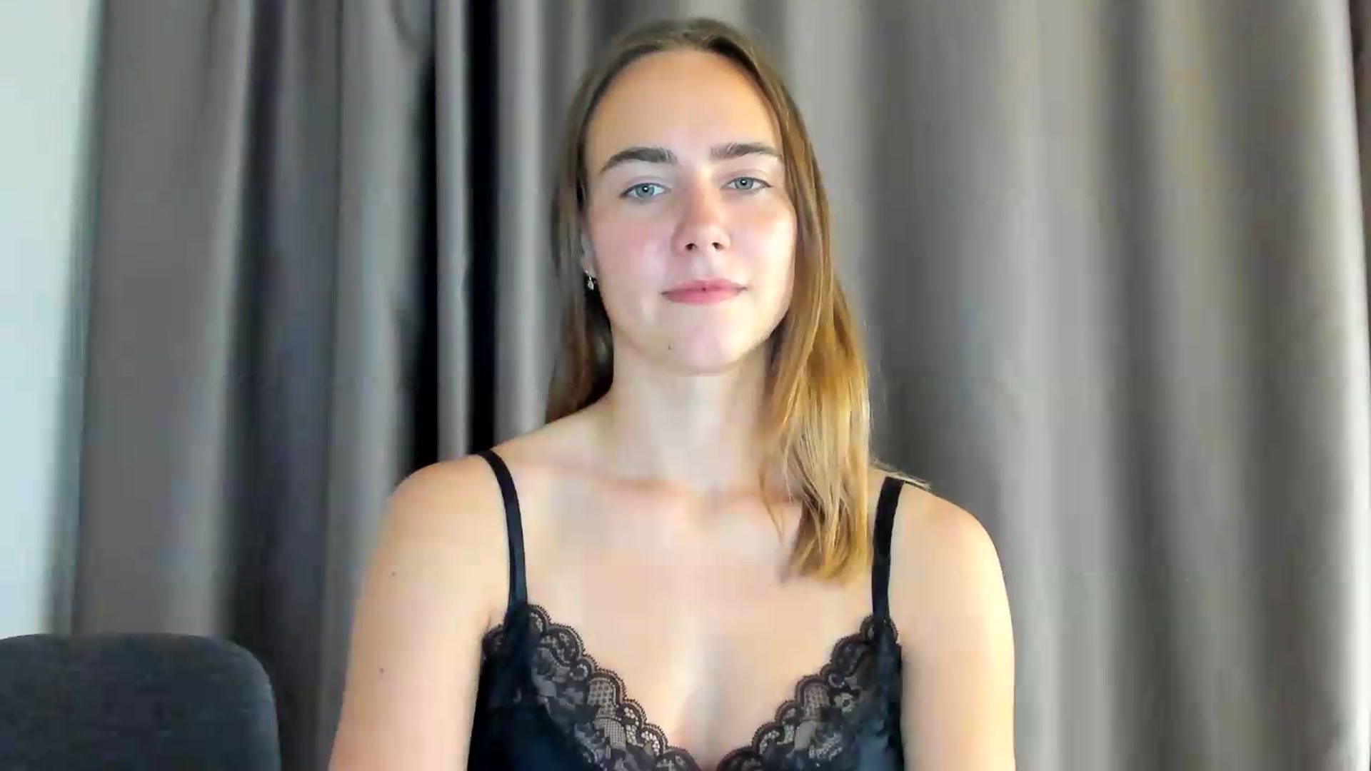 Gallery image thumbnail from OhAlisa's myfreecams stream on, 08/11/2026, 18:11 image 18 of 20