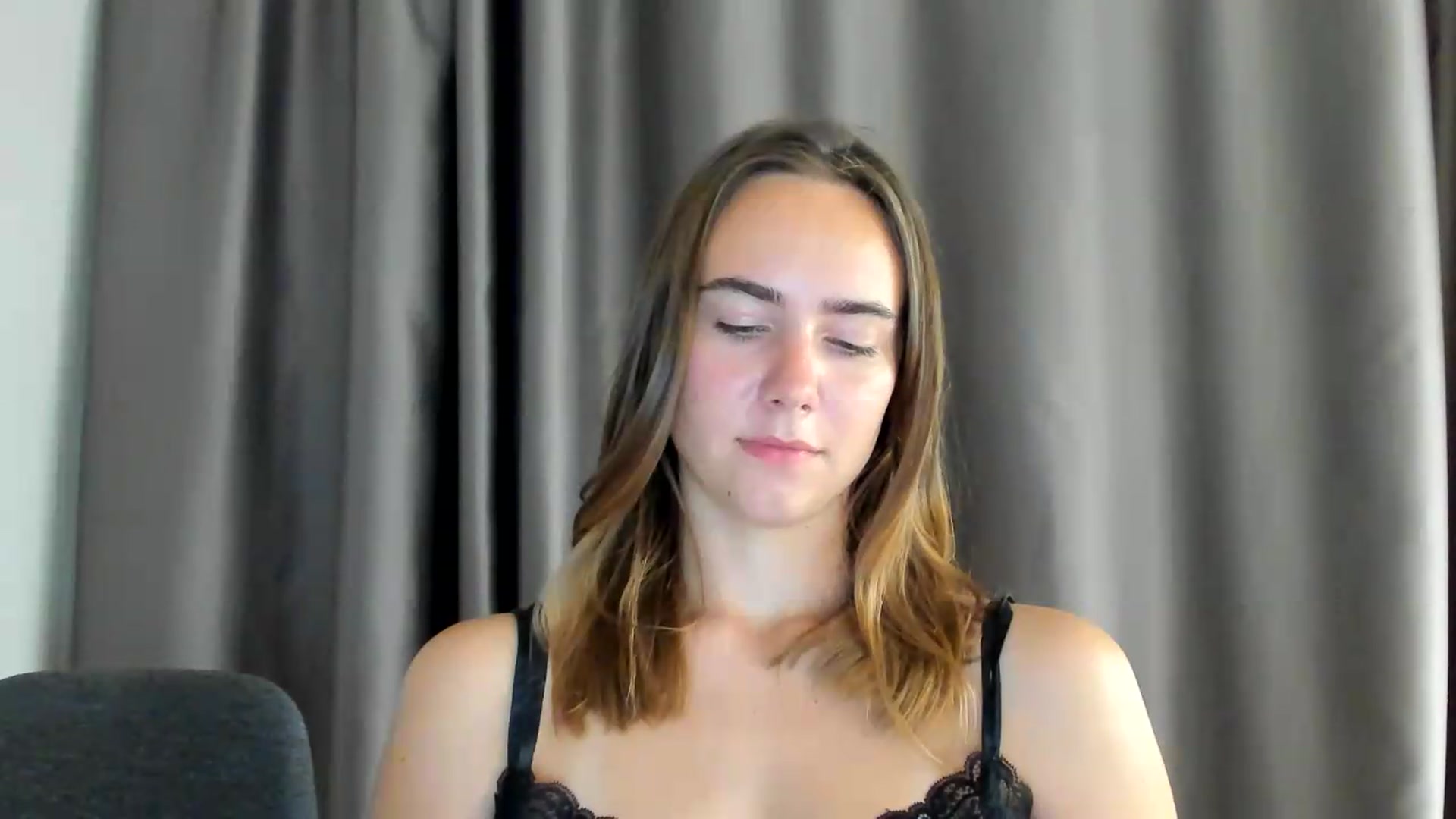 Gallery image thumbnail from OhAlisa's myfreecams stream on, 08/11/2026, 18:11 image 7 of 20