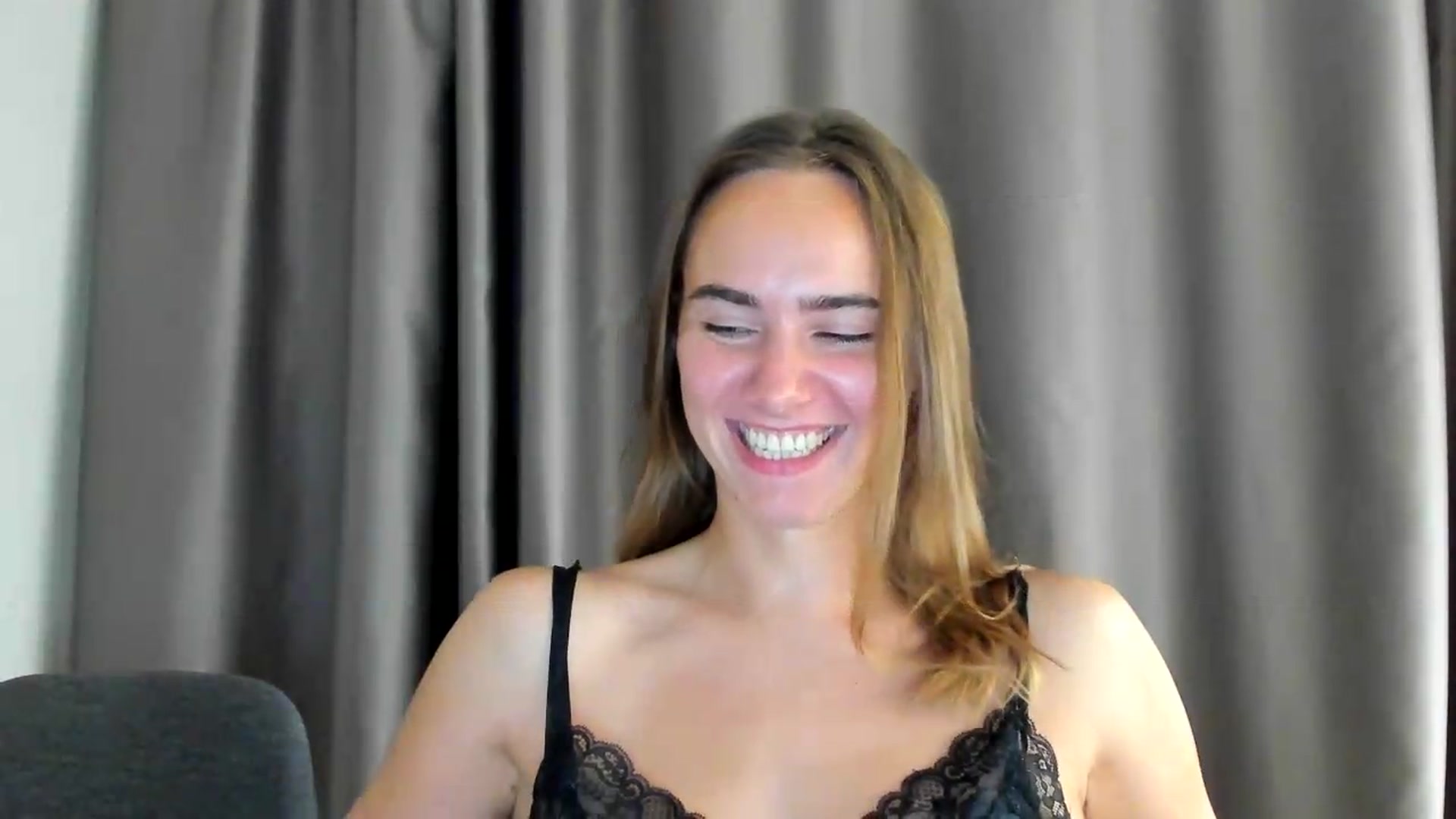 Gallery image thumbnail from OhAlisa's myfreecams stream on, 08/11/2026, 18:11 image 9 of 20