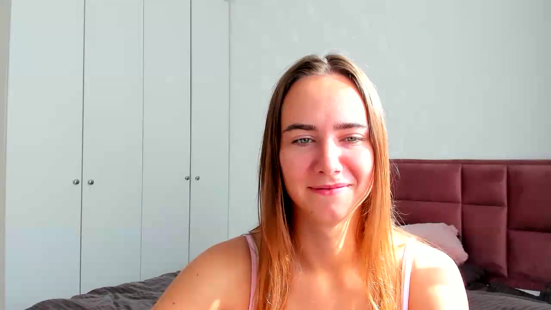 Gallery image thumbnail from OhAlisa's myfreecams stream on, 08/15/2026, 06:17 image 18 of 20