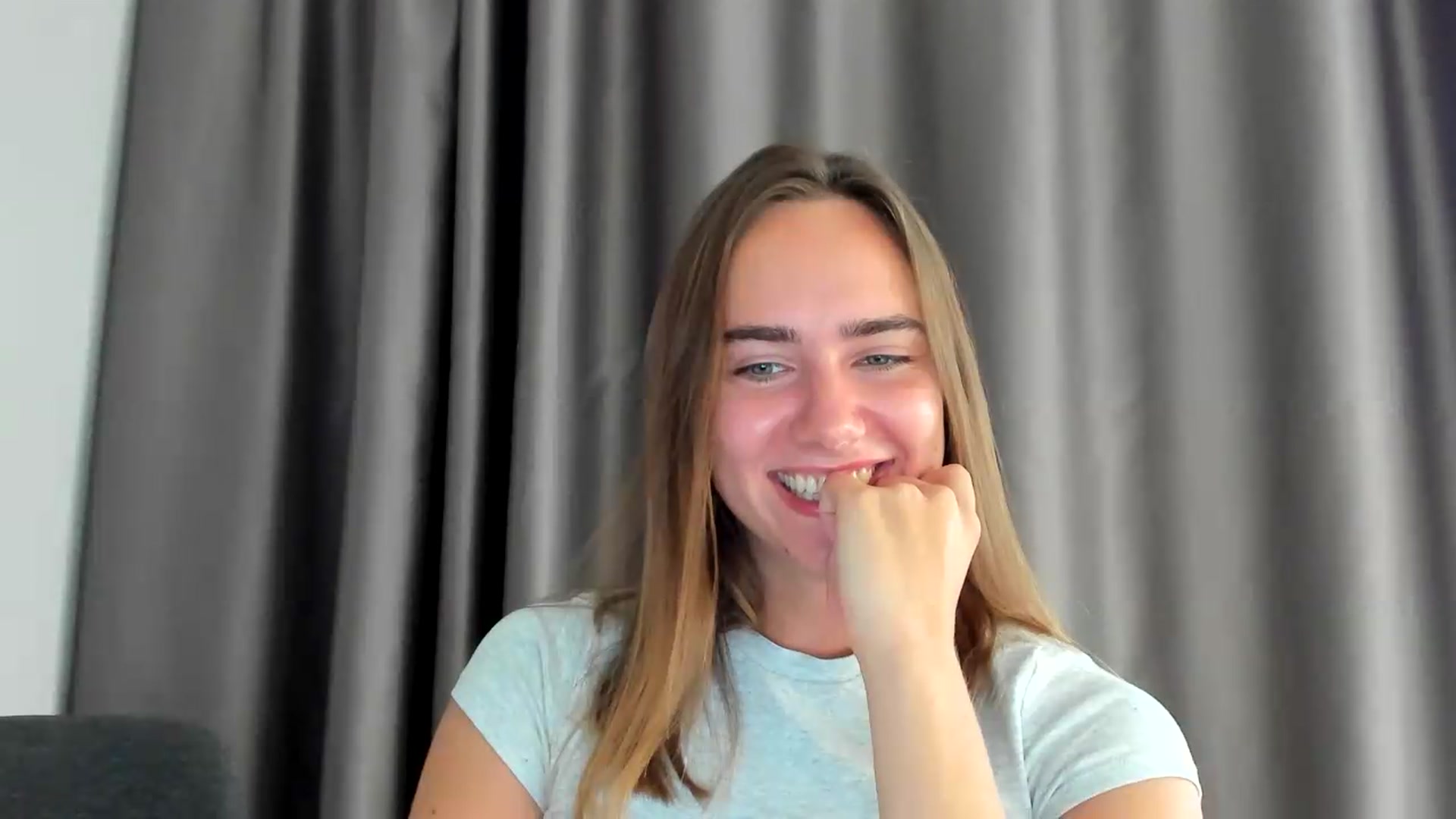 Gallery image thumbnail from OhAlisa's myfreecams stream on, 08/15/2026, 13:39 image 18 of 20