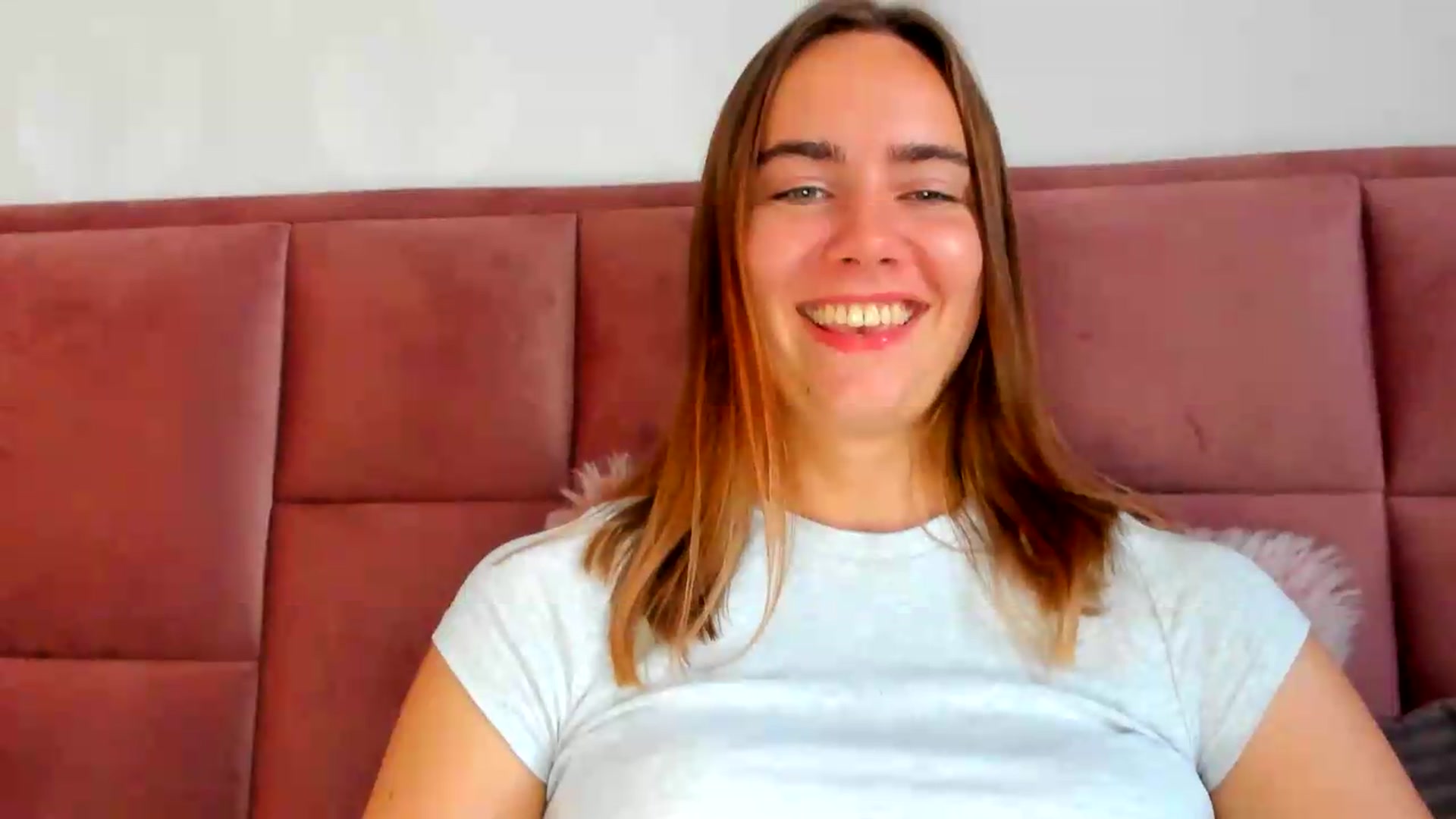 Gallery image thumbnail from OhAlisa's myfreecams stream on, 08/15/2026, 17:06 image 5 of 20