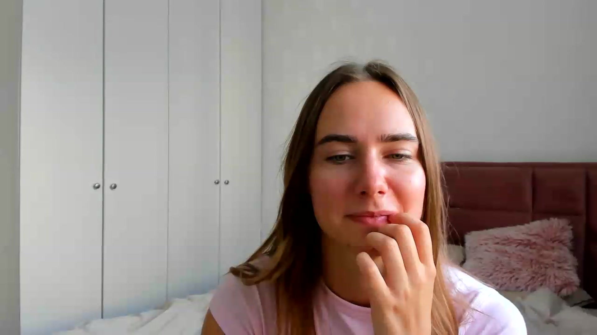 Gallery image thumbnail from OhAlisa's myfreecams stream on, 08/29/2026, 14:38 image 4 of 20