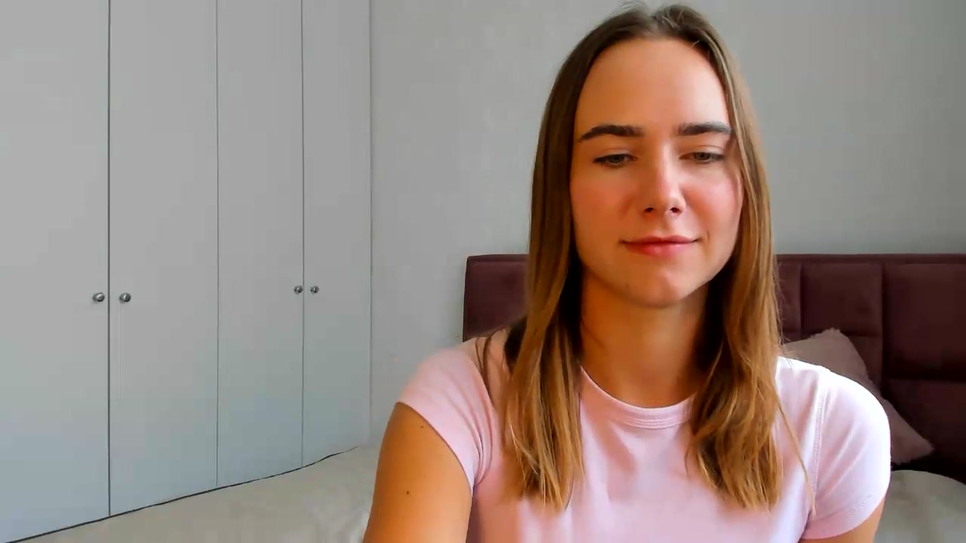 Gallery image thumbnail from OhAlisa's myfreecams stream on, 08/31/2026, 11:37 image 16 of 20