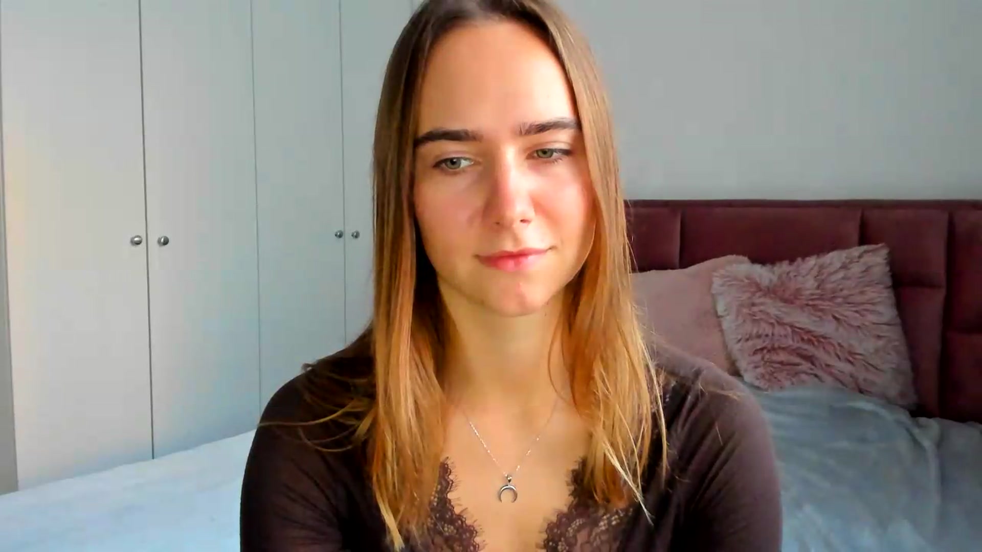 Gallery image thumbnail from OhAlisa's myfreecams stream on, 09/08/2026, 16:22 image 16 of 20