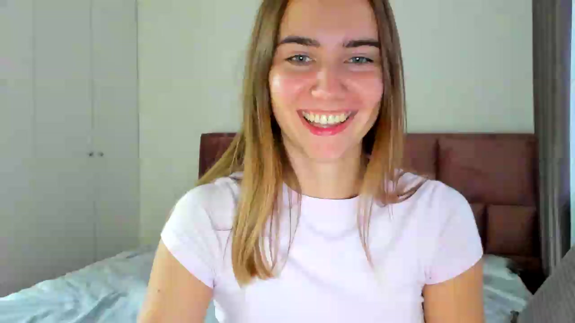 Gallery image thumbnail from OhAlisa's myfreecams stream on, 09/09/2026, 16:58 image 9 of 20