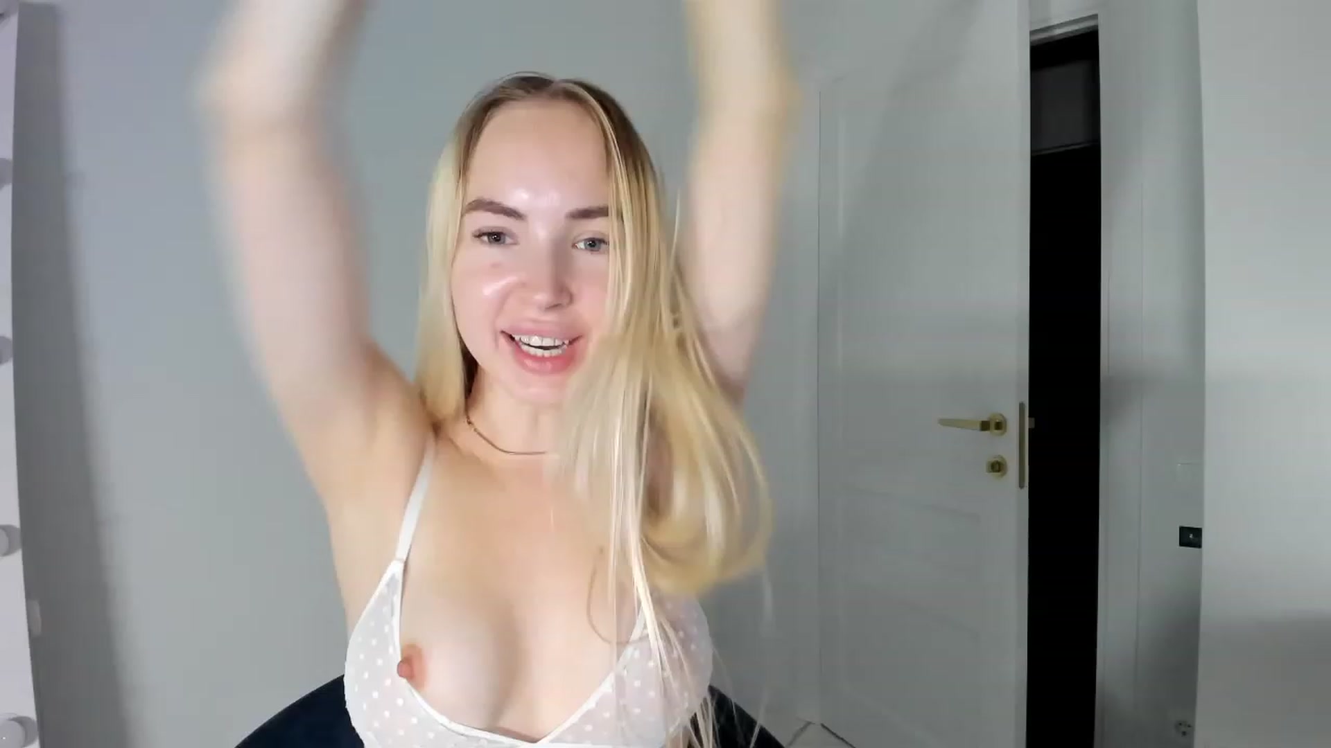 Gallery image thumbnail from OhBarbie's myfreecams stream on, 10/23/2023, 17:00 image 11 of 20