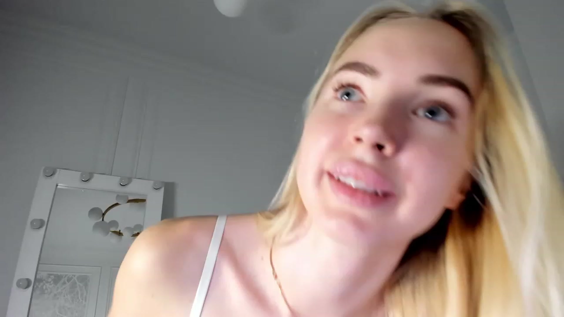 Gallery image thumbnail from OhBarbie's myfreecams stream on, 10/23/2023, 17:00 image 9 of 20
