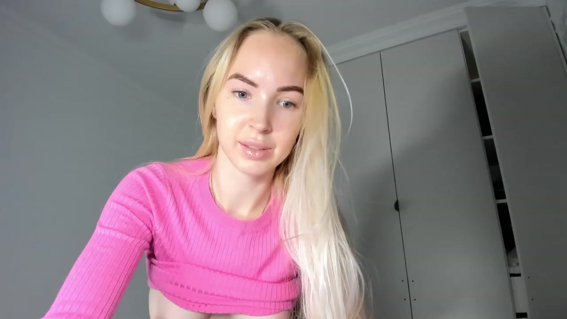 Gallery image thumbnail from OhBarbie's myfreecams stream on, 11/01/2023, 15:38 image 9 of 20