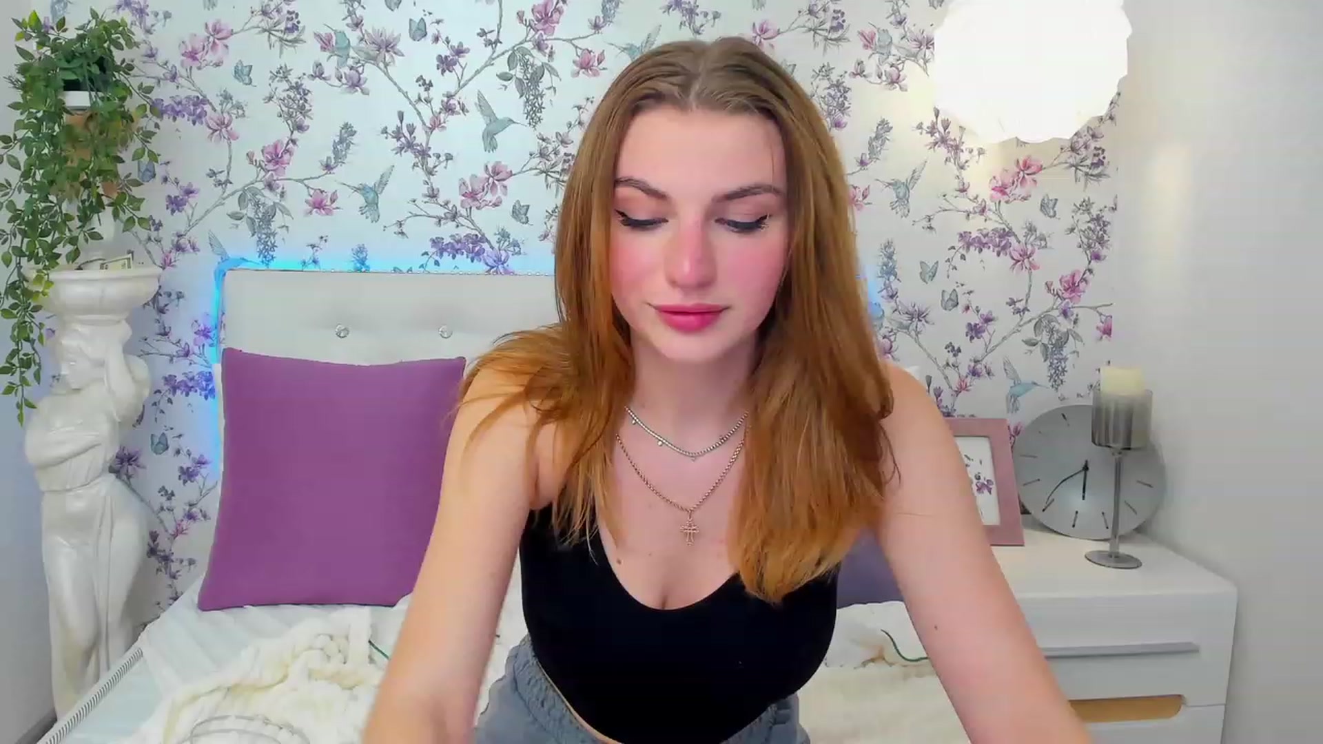 Gallery image thumbnail from OhCarrie's myfreecams stream on, 12/02/2023, 15:41 image 19 of 20