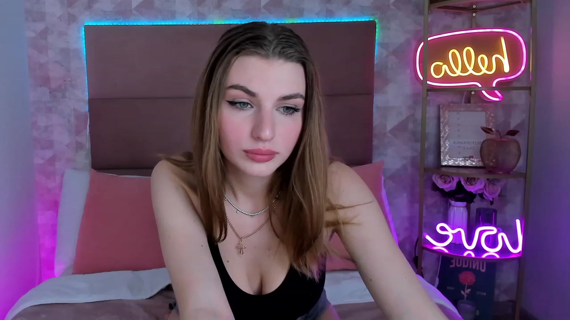 Gallery image thumbnail from OhCarrie's myfreecams stream on, 12/03/2023, 14:27 image 18 of 20