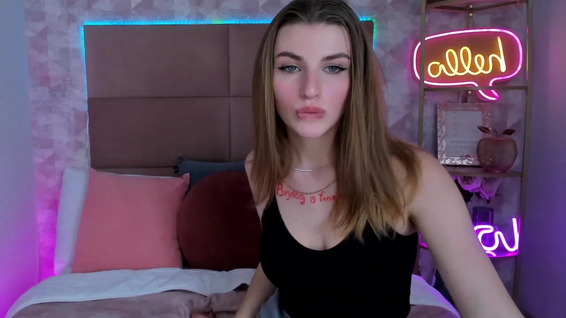Gallery image thumbnail from OhCarrie's myfreecams stream on, 12/03/2023, 15:22 image 18 of 20