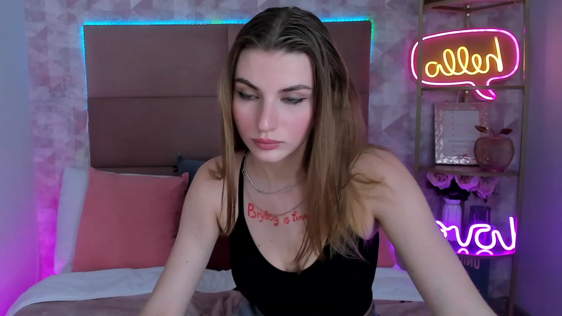 Gallery image thumbnail from OhCarrie's myfreecams stream on, 12/03/2023, 15:22 image 15 of 20