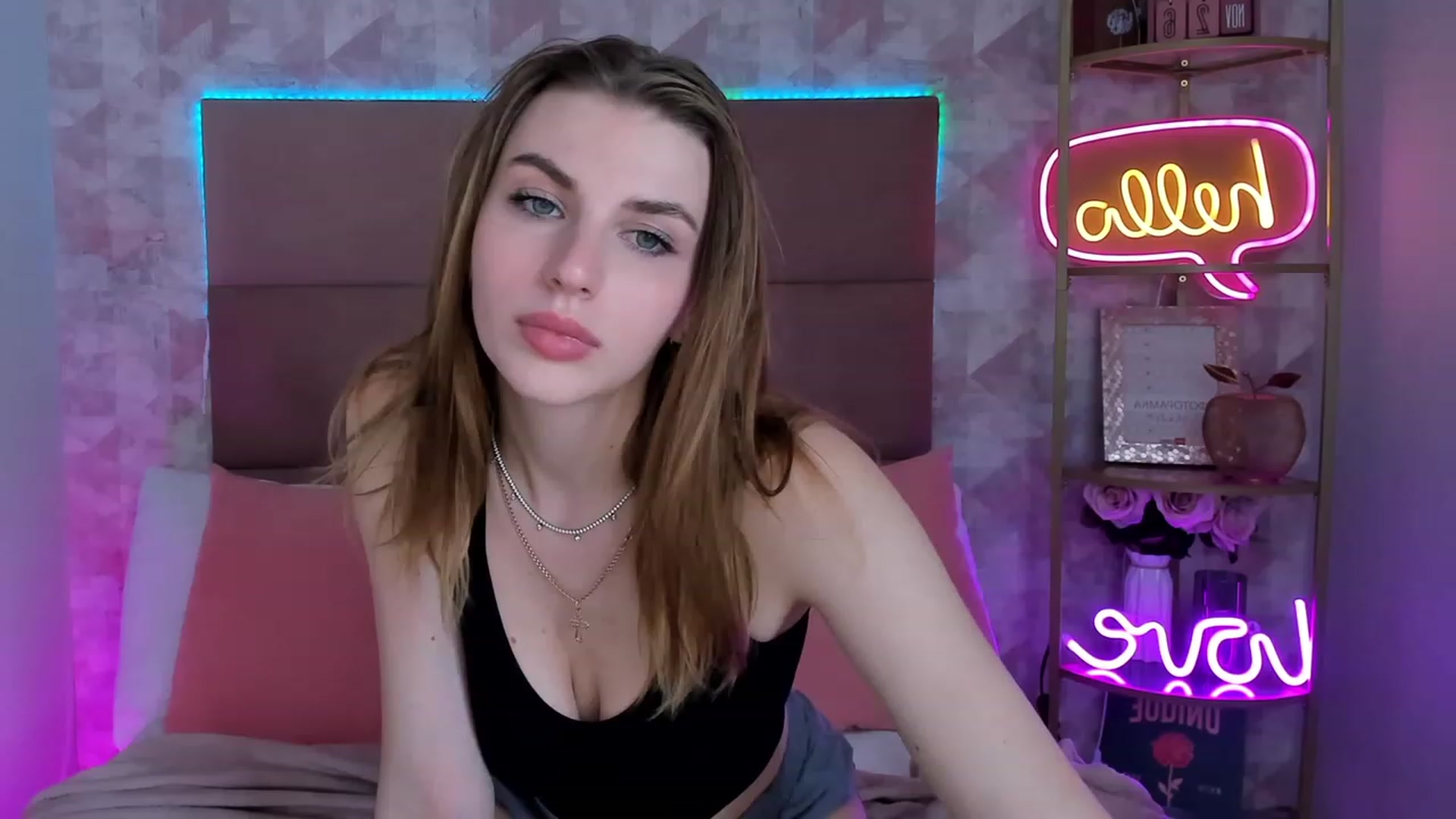 Gallery image thumbnail from OhCarrie's myfreecams stream on, 12/03/2023, 19:39 image 13 of 20