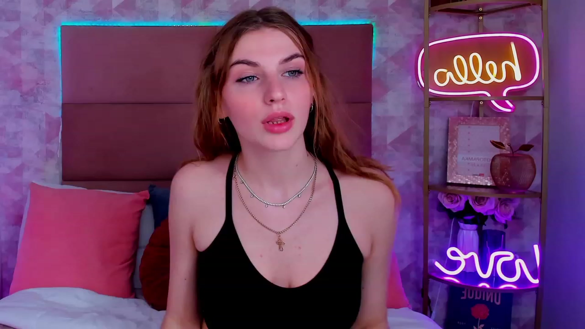 Gallery image thumbnail from OhCarrie's myfreecams stream on, 12/05/2023, 10:59 image 19 of 20