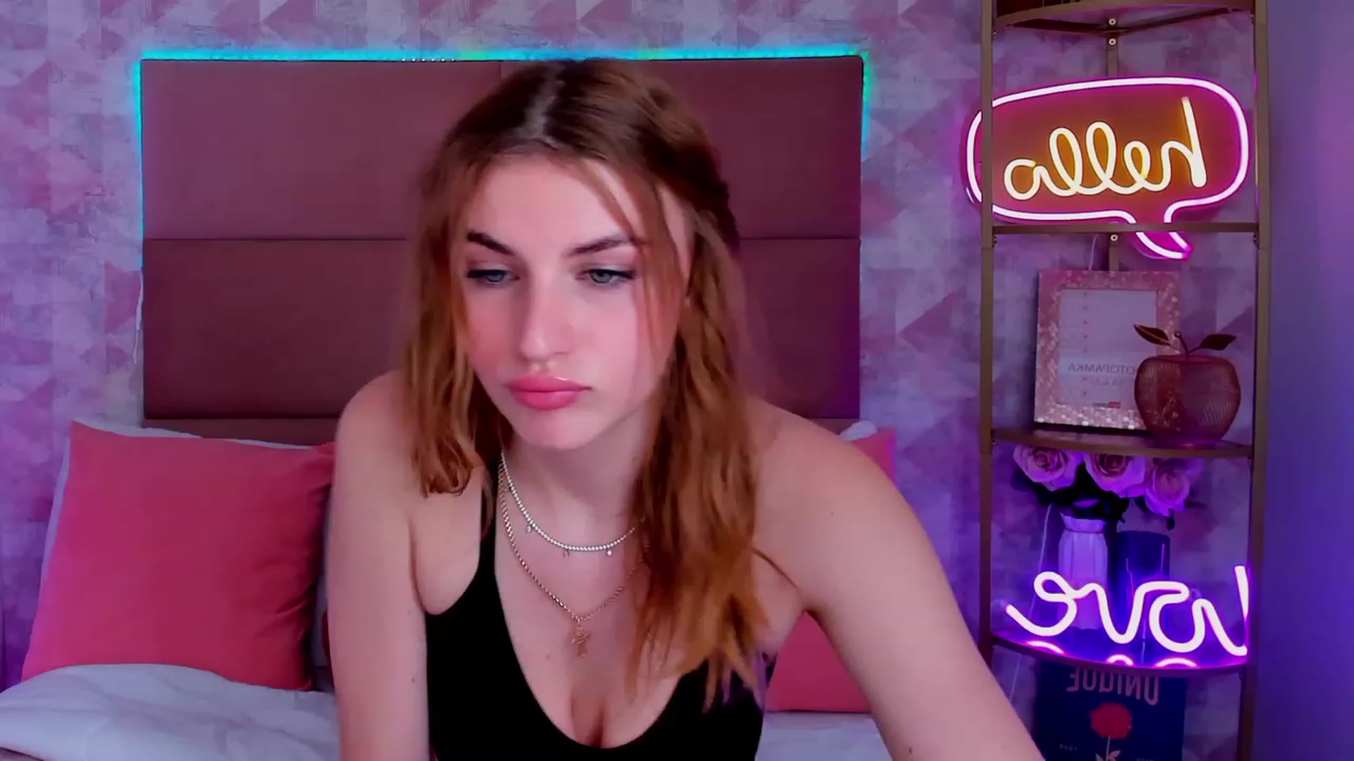 Gallery image thumbnail from OhCarrie's myfreecams stream on, 12/05/2023, 10:59 image 11 of 20