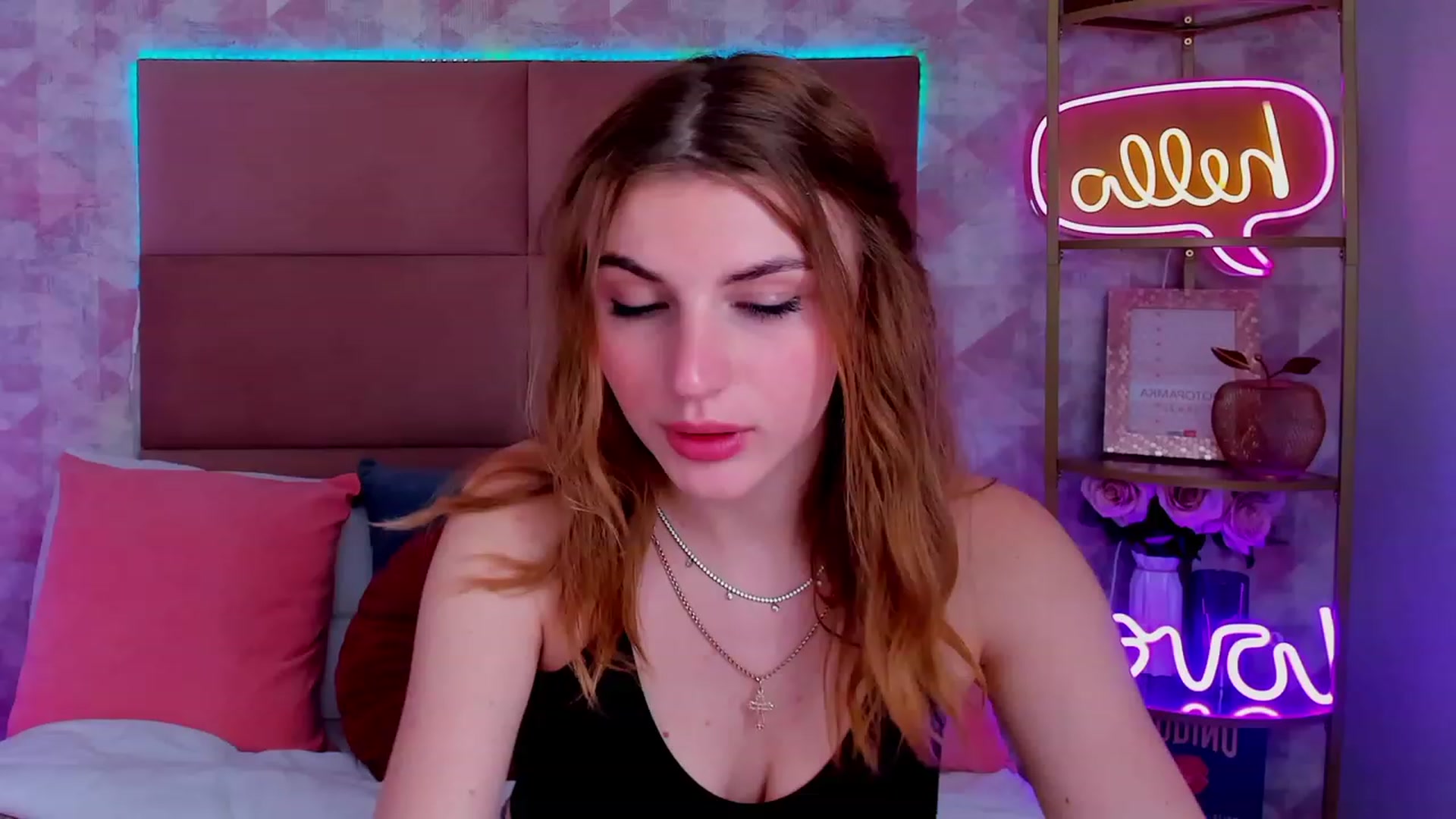 Gallery image thumbnail from OhCarrie's myfreecams stream on, 12/05/2023, 11:57 image 15 of 20
