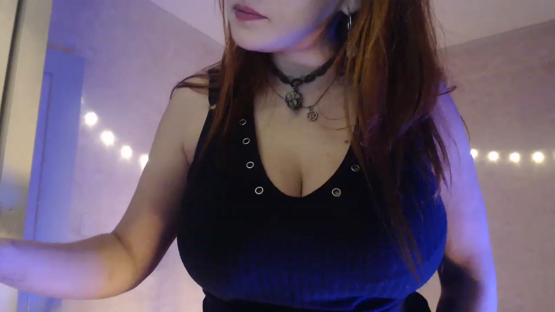 Gallery image thumbnail from OhGod's myfreecams stream on, 08/14/2023, 03:59 image 19 of 20
