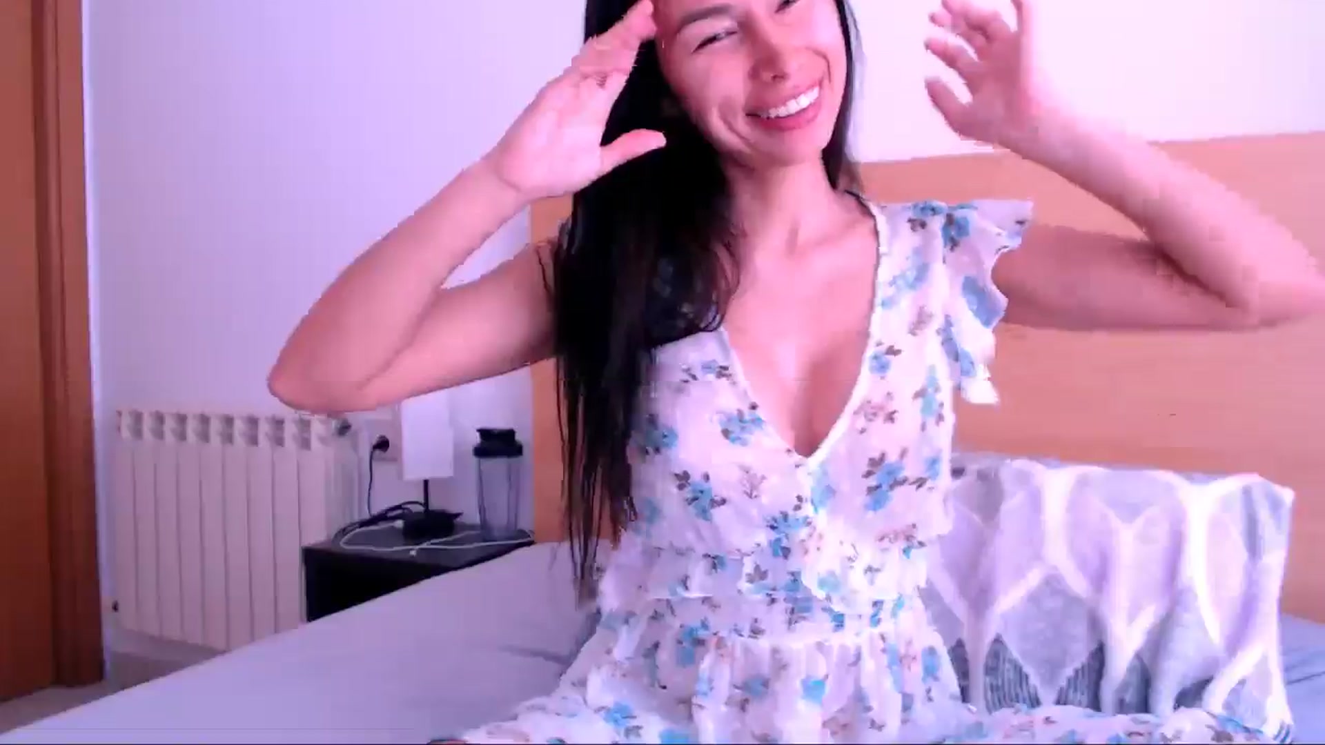 Gallery image thumbnail from OhMariiam's myfreecams stream on, 04/27/2025, 10:32 image 8 of 20