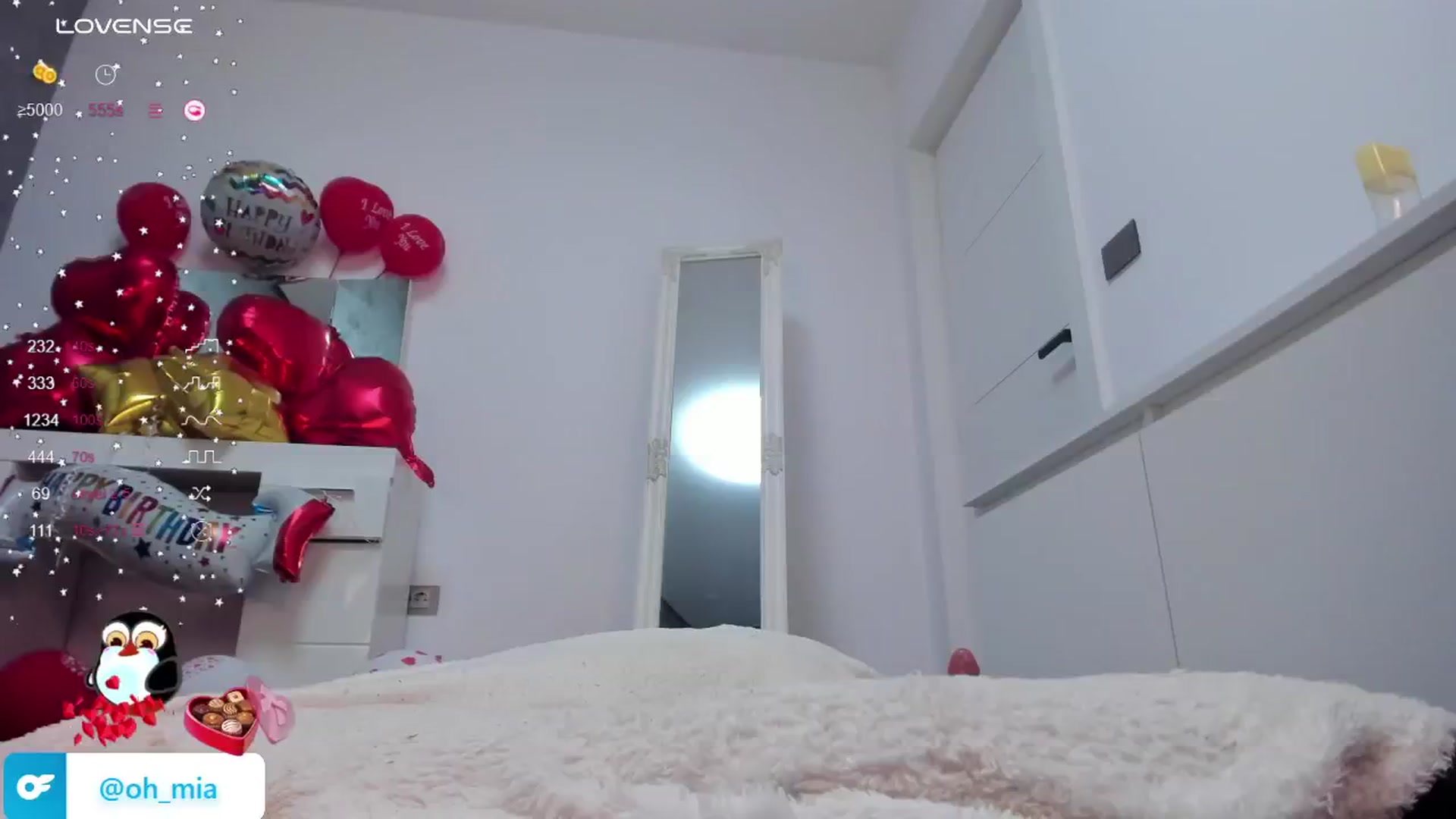 Gallery image thumbnail from OhMyBirthday's myfreecams stream on, 06/13/2024, 07:34 image 12 of 20