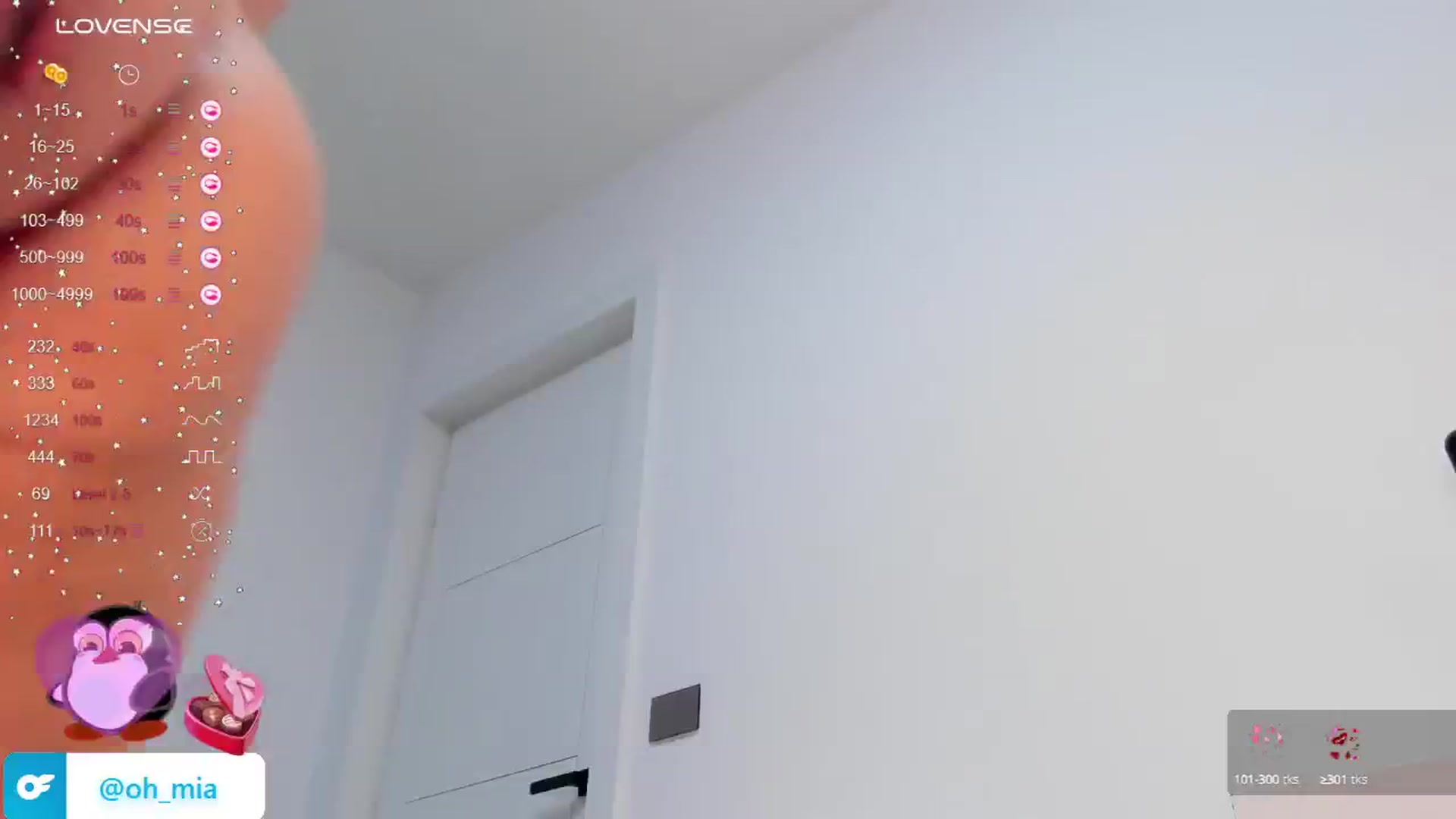 Gallery image thumbnail from OhMyBirthday's myfreecams stream on, 06/26/2024, 08:56 image 9 of 20