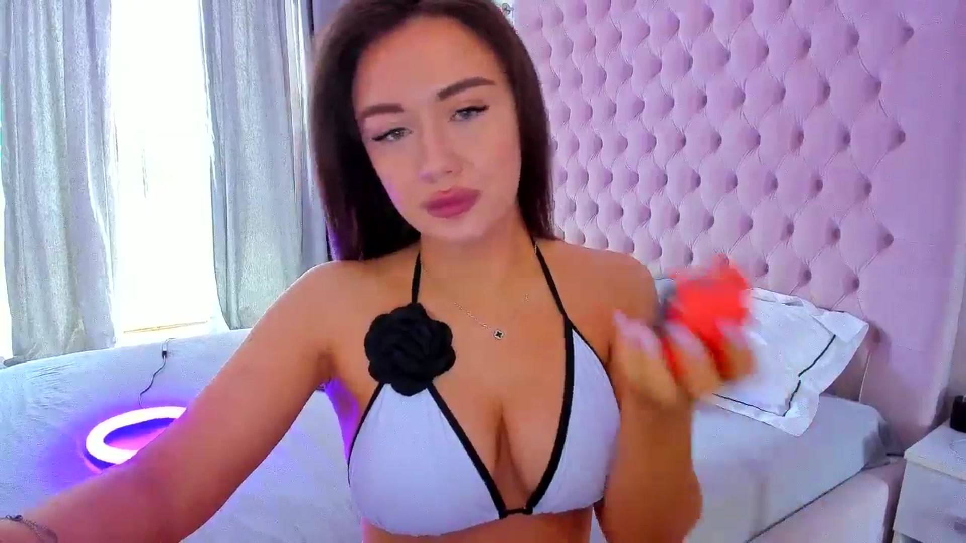 Gallery image thumbnail from OhMyKriss's myfreecams stream on, 03/24/2026, 06:48 image 10 of 20