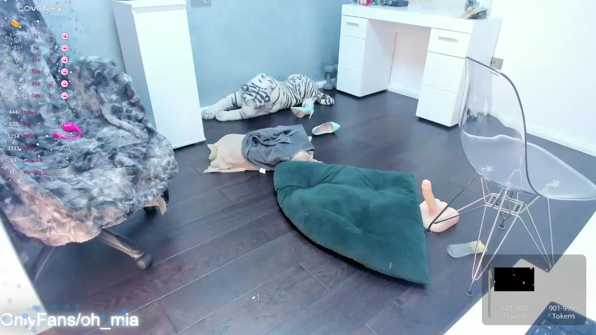 Gallery image thumbnail from OhMyMia__'s myfreecams stream on, 12/10/2023, 10:13 image 4 of 20
