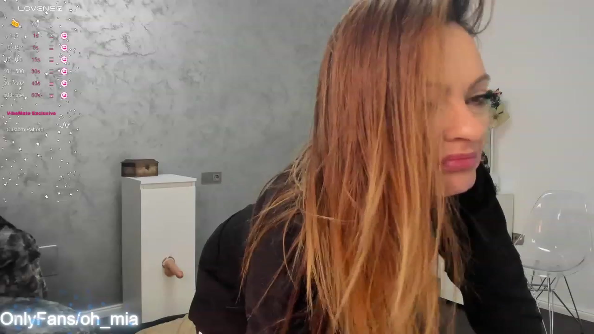 Gallery image thumbnail from OhMyMia__'s myfreecams stream on, 12/12/2023, 12:38 image 8 of 20