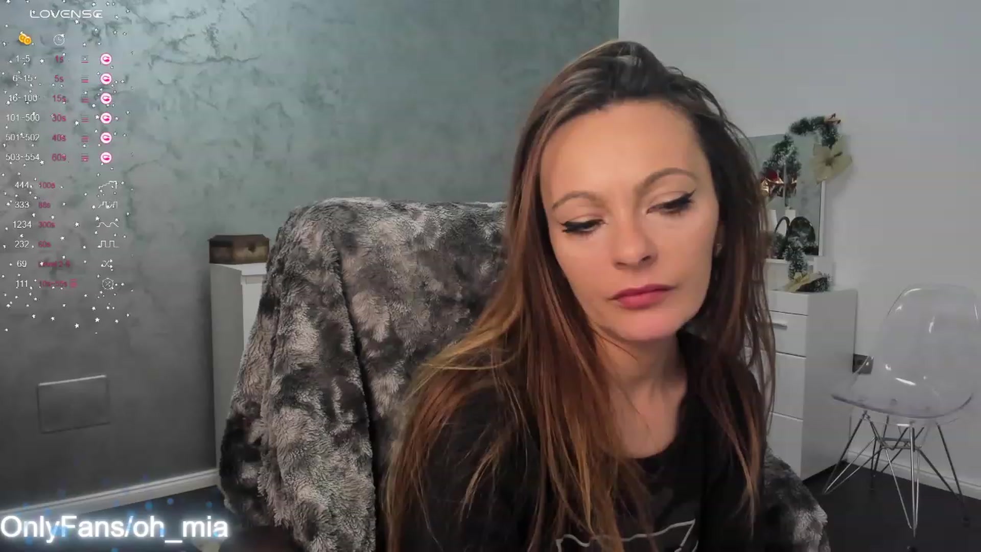 Gallery image thumbnail from OhMyMia__'s myfreecams stream on, 12/12/2023, 12:38 image 2 of 20