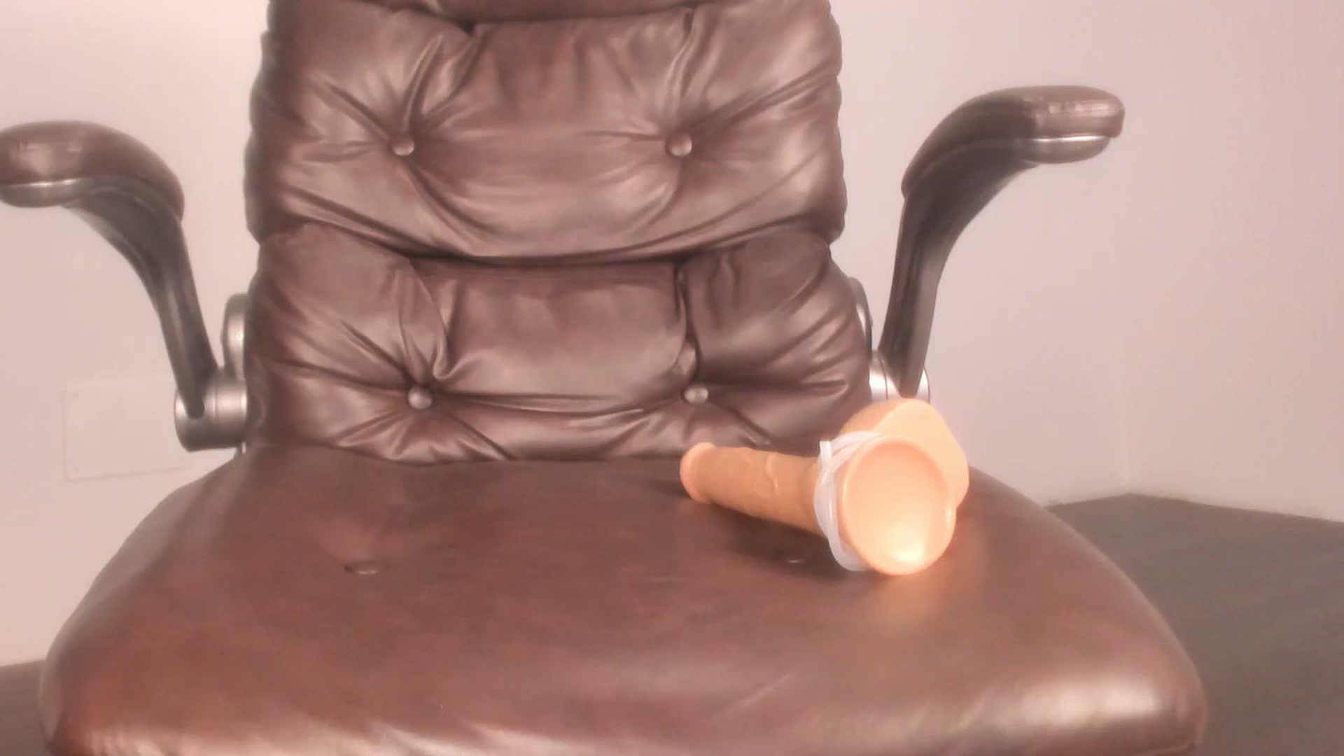 Gallery image thumbnail from OhMyMiaa's myfreecams stream on, 11/18/2022, 09:24 image 14 of 20