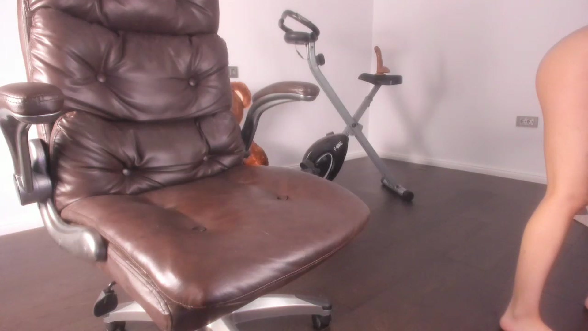 Gallery image thumbnail from OhMyMiaa's myfreecams stream on, 11/23/2022, 07:56 image 19 of 20