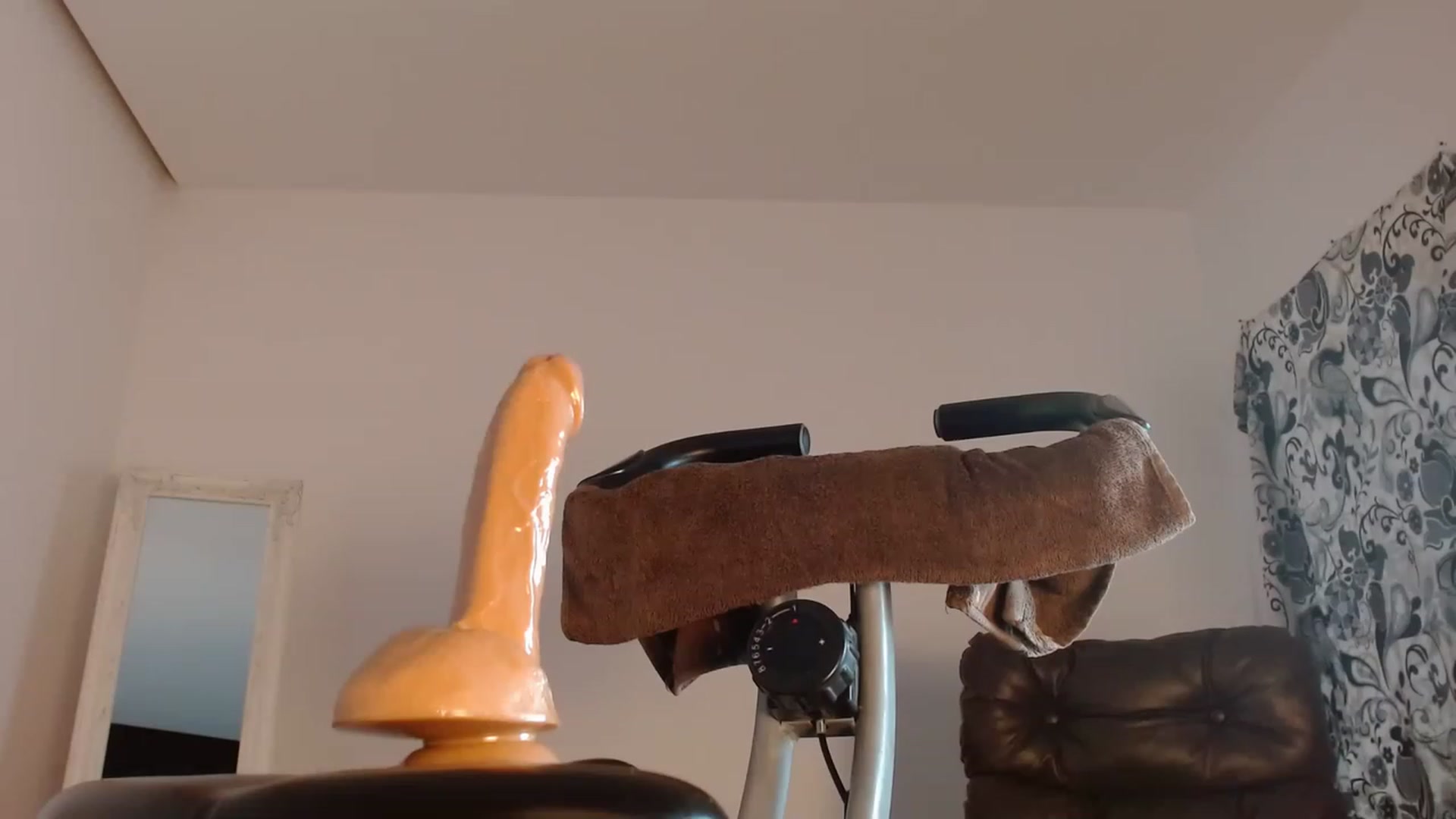Gallery image thumbnail from OhMyMiaa's myfreecams stream on, 11/29/2022, 10:56 image 1 of 20