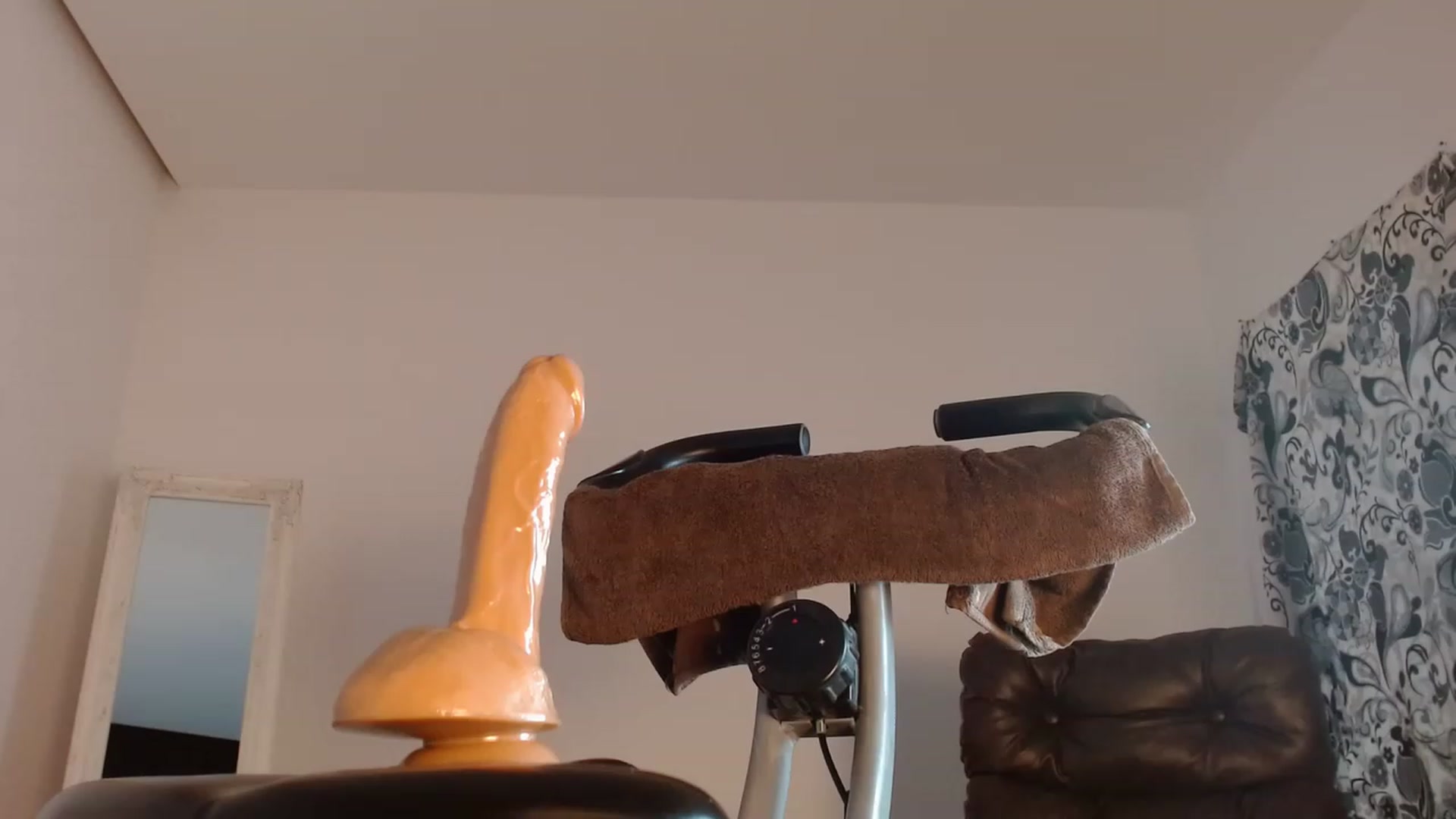 Gallery image thumbnail from OhMyMiaa's myfreecams stream on, 11/29/2022, 10:56 image 2 of 20
