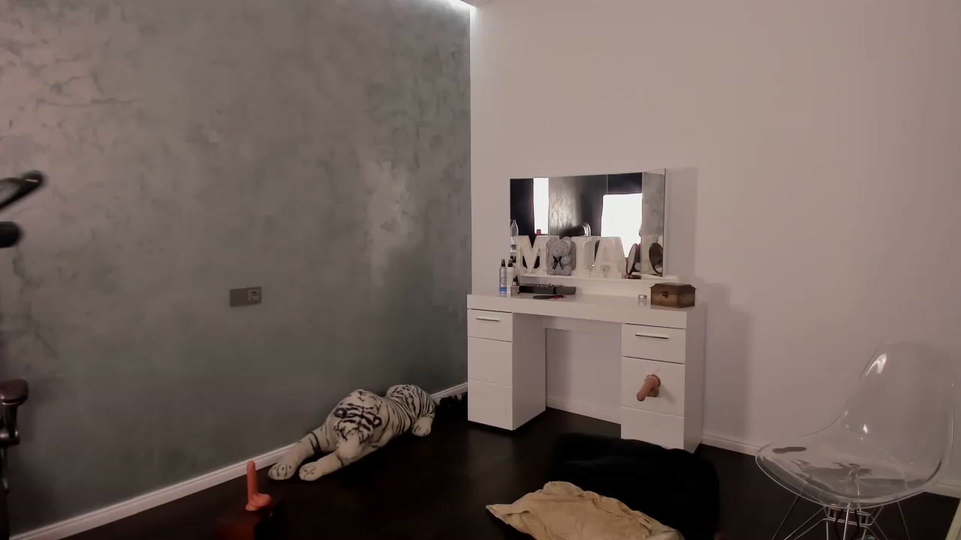 Gallery image thumbnail from OhMyMiaa's myfreecams stream on, 05/29/2023, 07:37 image 14 of 20