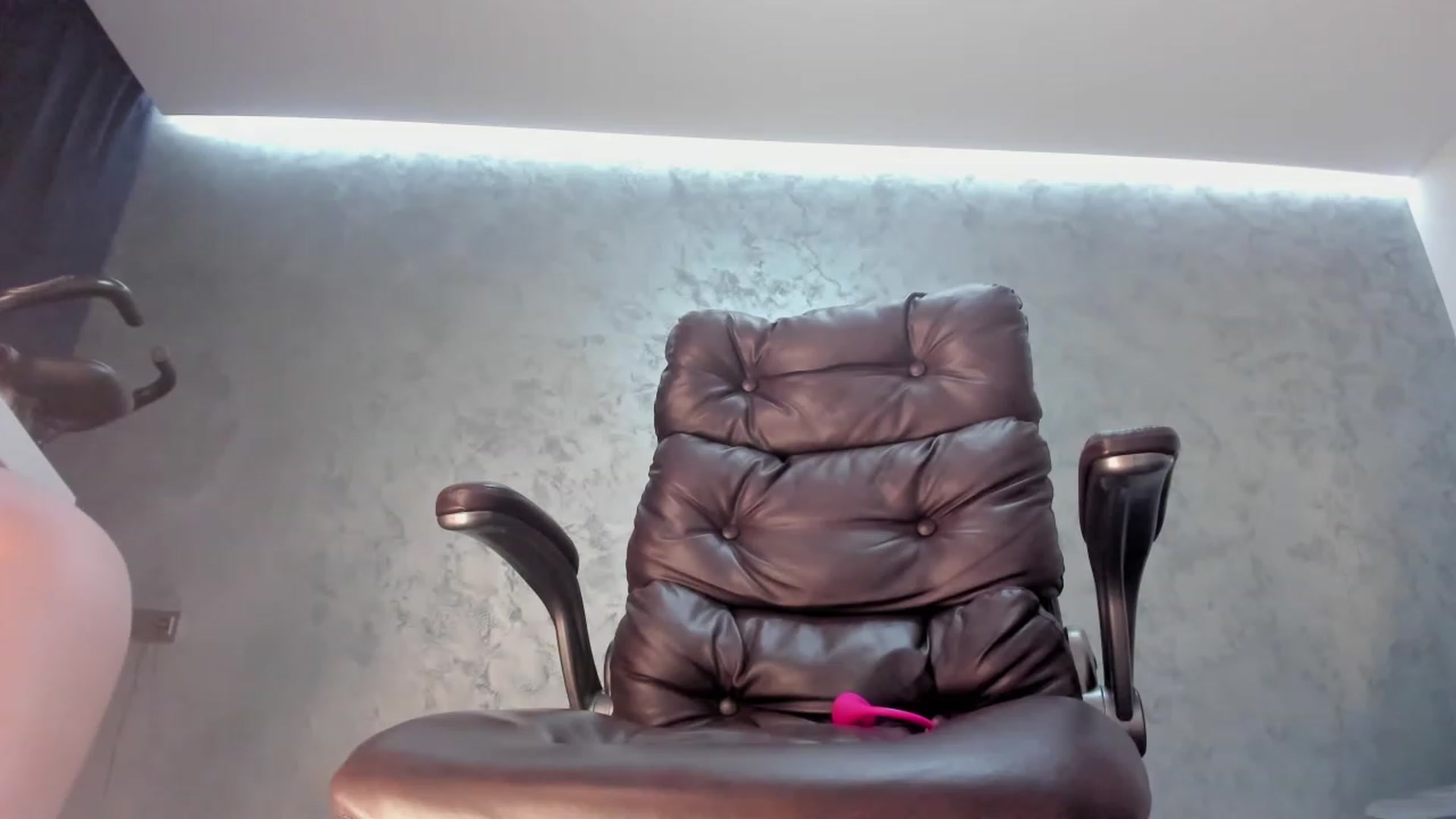 Gallery image thumbnail from OhMyMiaa's myfreecams stream on, 07/22/2023, 09:06 image 14 of 20