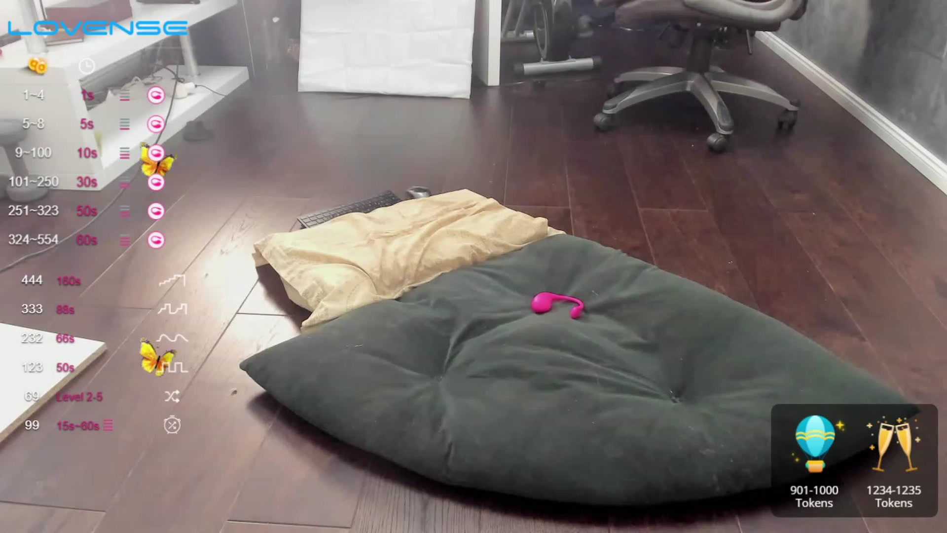 Gallery image thumbnail from OhMyMiaa's myfreecams stream on, 07/26/2023, 06:15 image 12 of 20