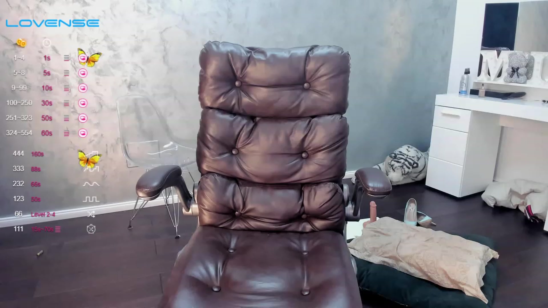 Gallery image thumbnail from OhMyMiaa's myfreecams stream on, 08/11/2023, 07:05 image 3 of 20