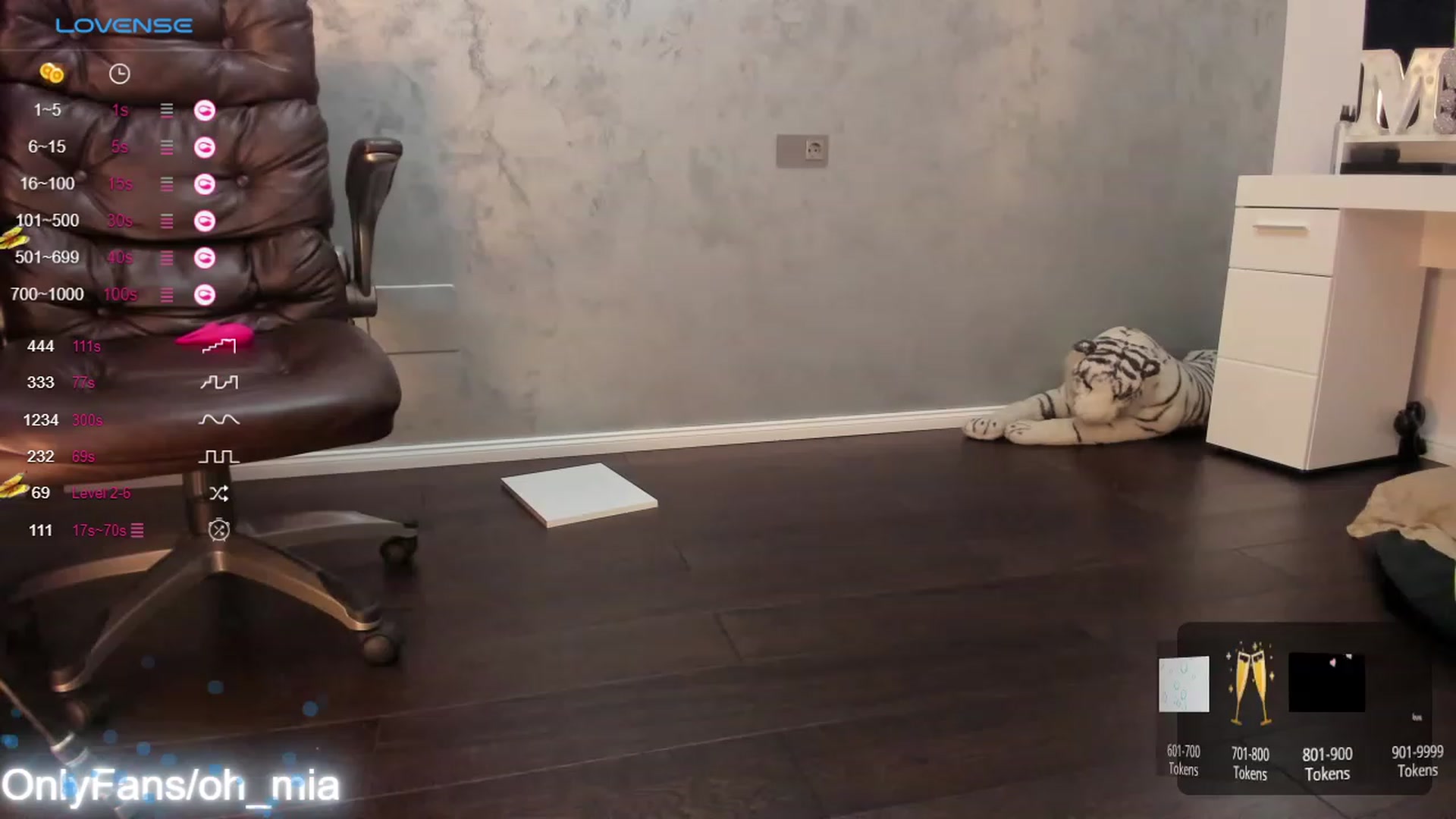 Gallery image thumbnail from OhMyMiaa's myfreecams stream on, 09/24/2023, 08:33 image 3 of 20