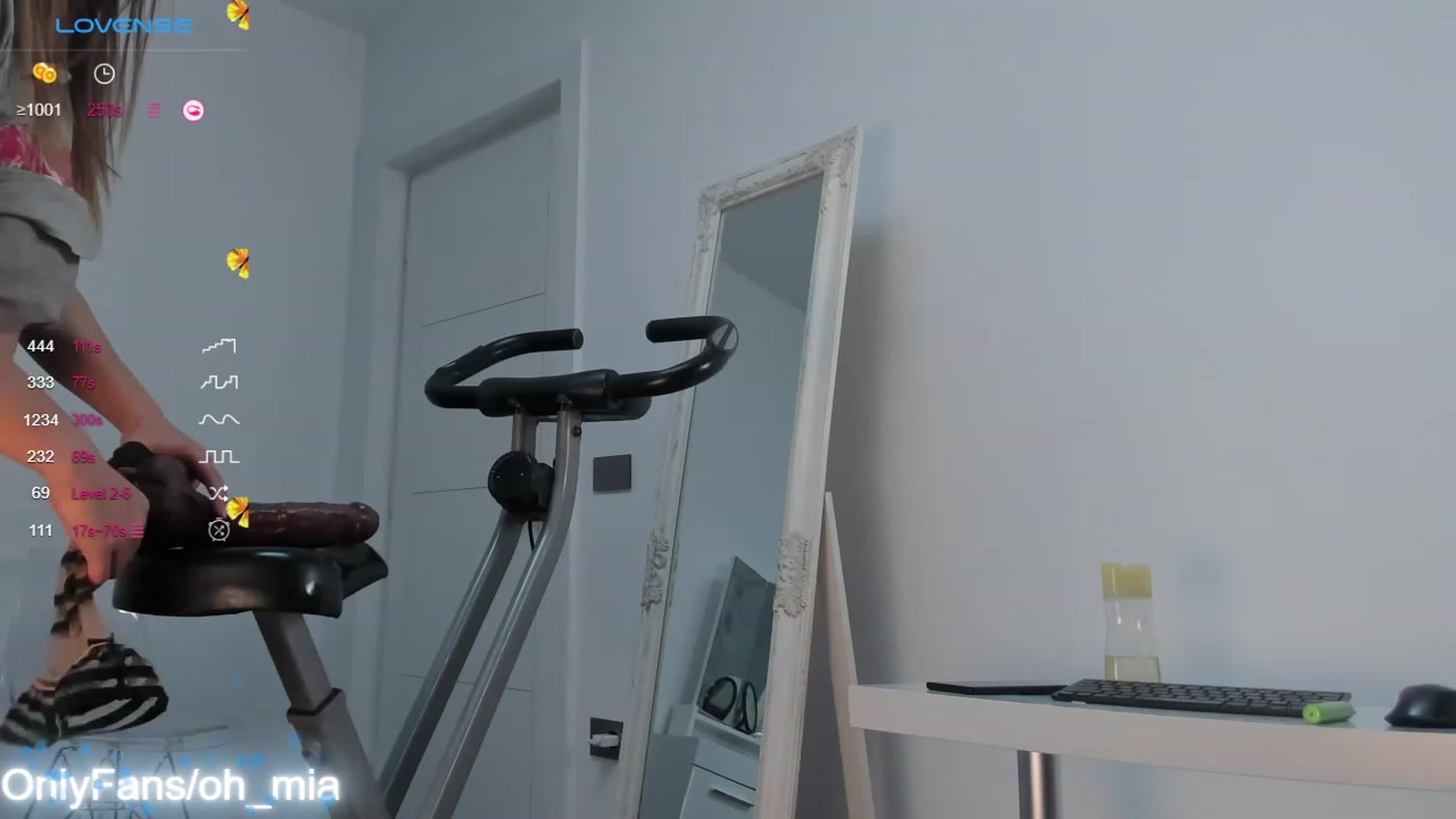 Gallery image thumbnail from OhMyMiaa's myfreecams stream on, 09/27/2023, 08:11 image 9 of 20