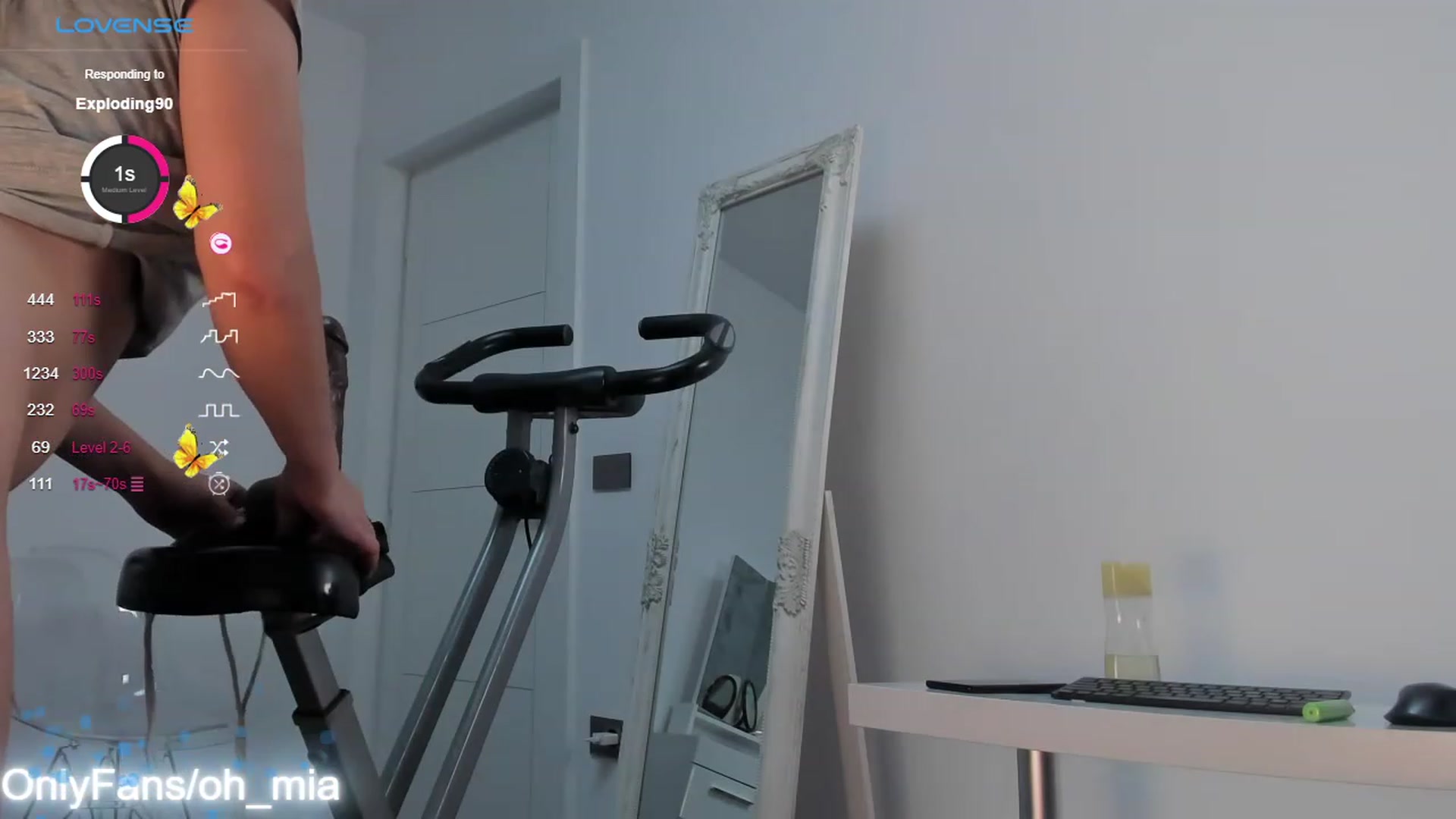 Gallery image thumbnail from OhMyMiaa's myfreecams stream on, 09/27/2023, 08:11 image 11 of 20