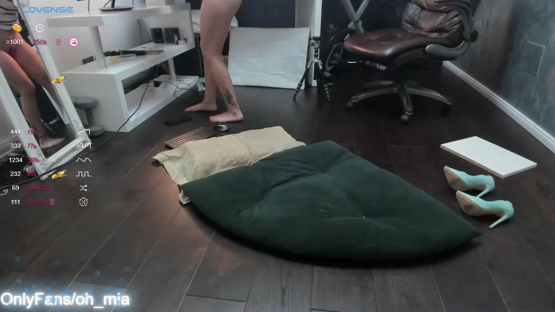 Gallery image thumbnail from OhMyMiaa's myfreecams stream on, 10/10/2023, 08:55 image 11 of 20