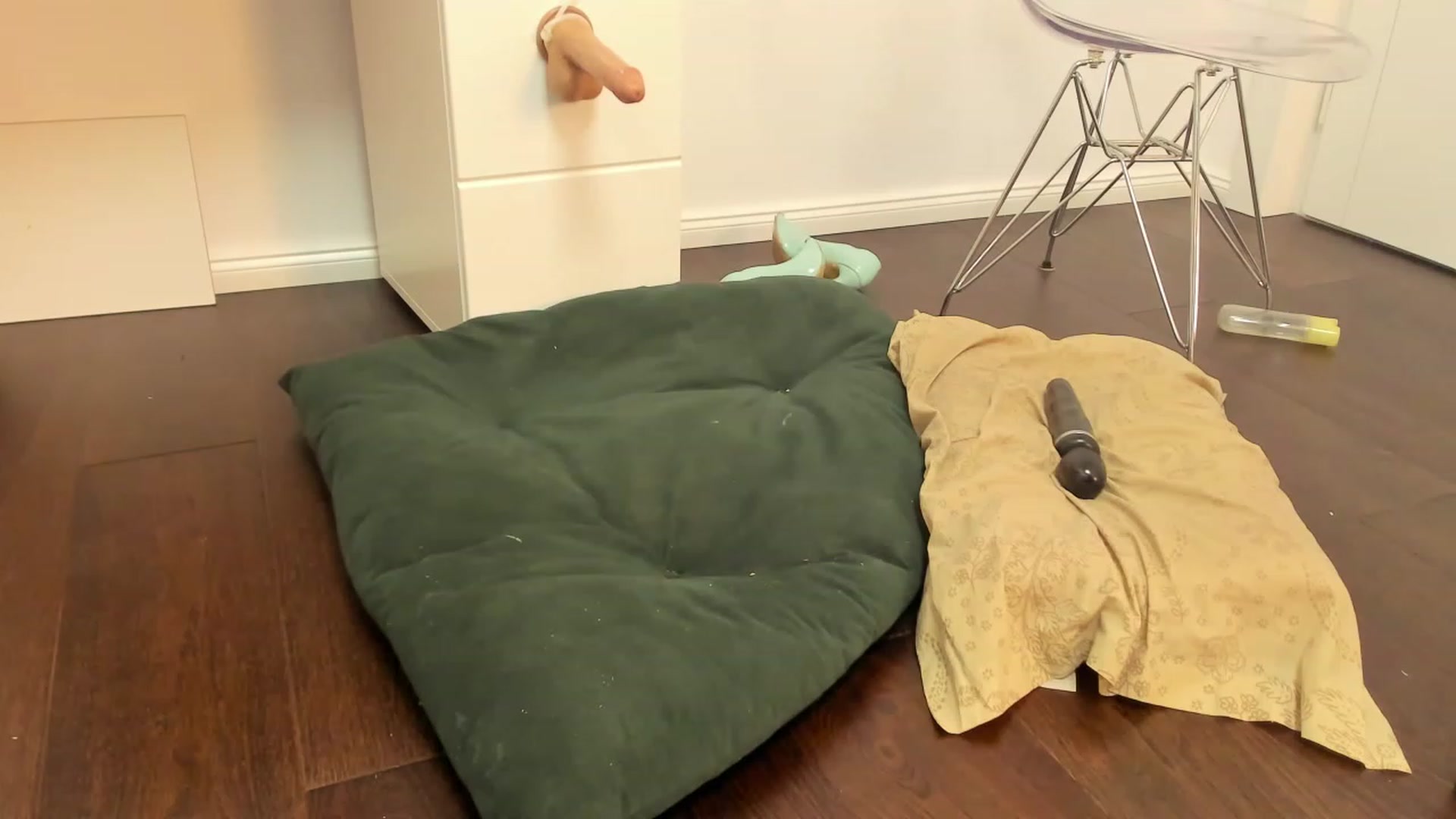 Gallery image thumbnail from OhMyMiaa's myfreecams stream on, 10/18/2023, 06:23 image 15 of 20