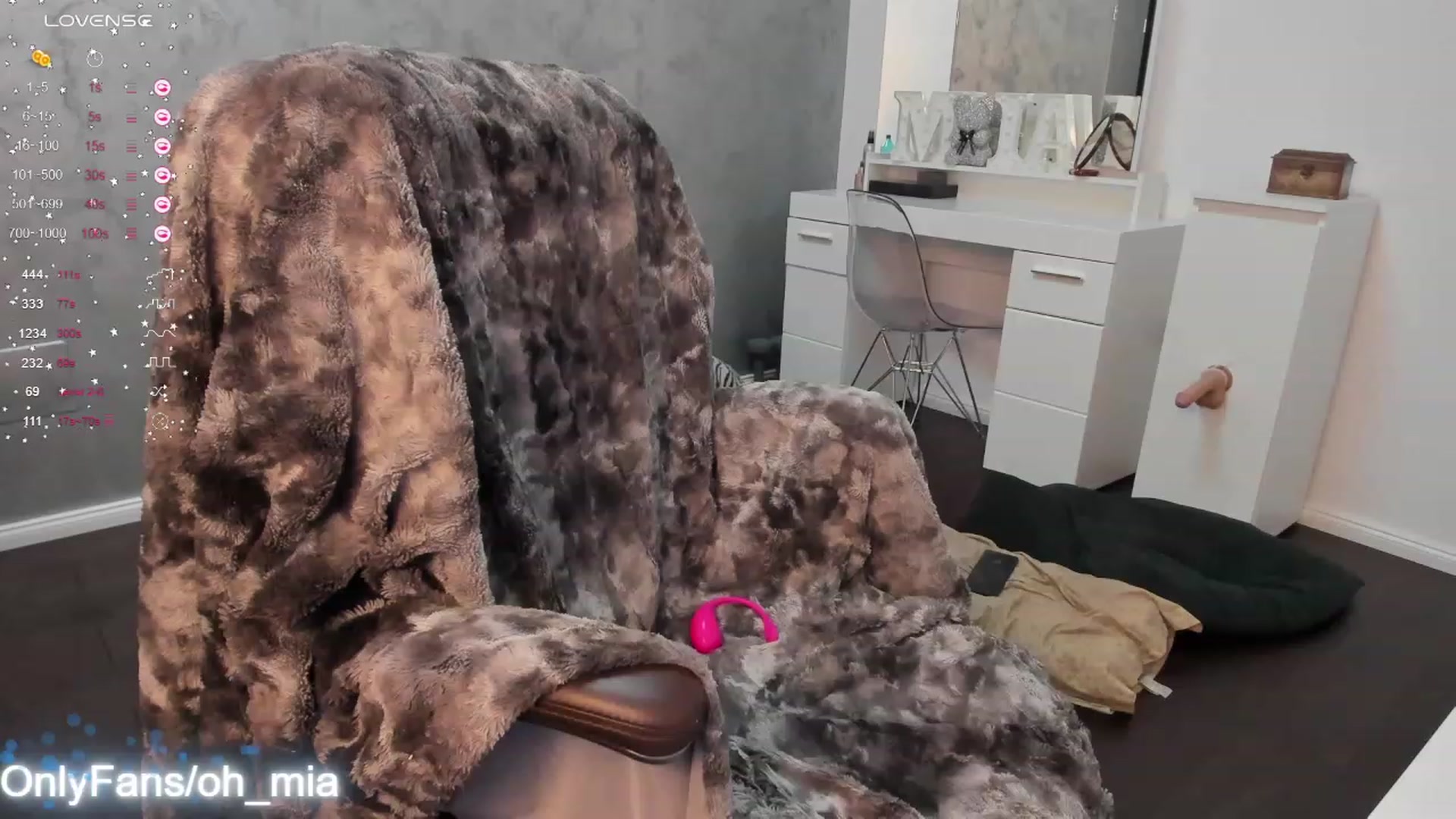 Gallery image thumbnail from OhMyMiaa's myfreecams stream on, 11/17/2023, 09:28 image 20 of 20