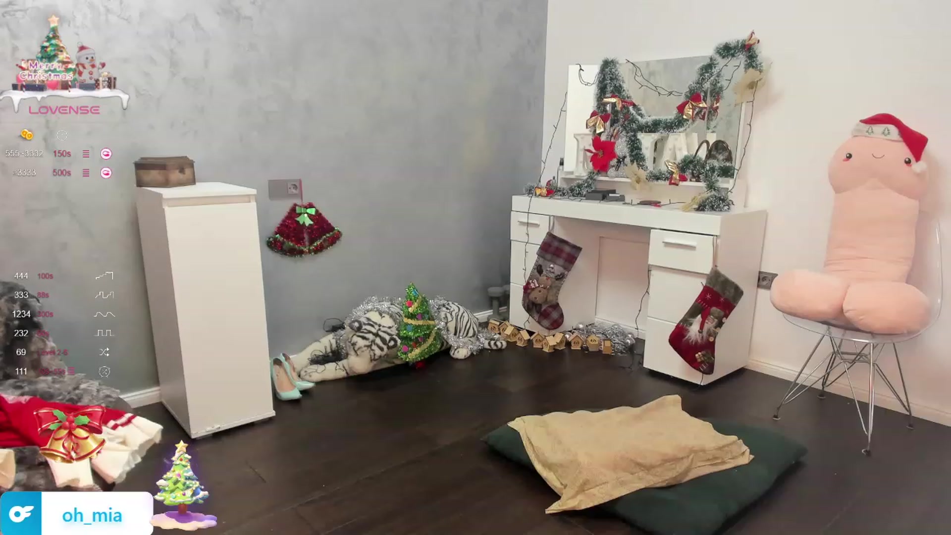 Gallery image thumbnail from OhMyMiaa's myfreecams stream on, 12/26/2023, 07:27 image 6 of 20