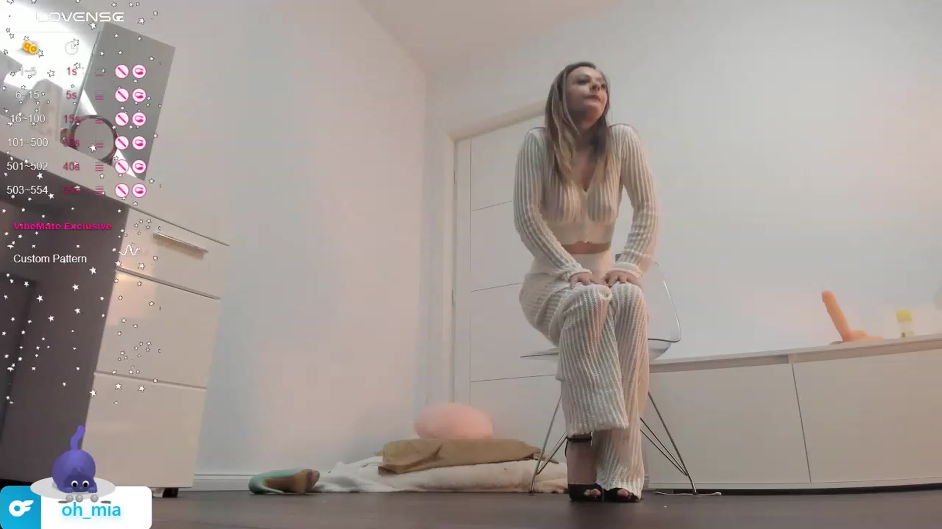 Gallery image thumbnail from OhMyMiaa's myfreecams stream on, 01/06/2024, 11:19 image 11 of 20
