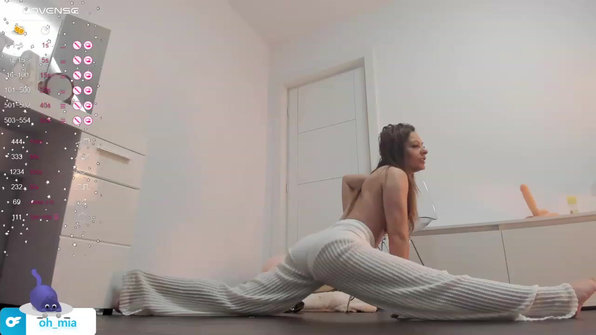 Gallery image thumbnail from OhMyMiaa's myfreecams stream on, 01/06/2024, 11:19 image 14 of 20