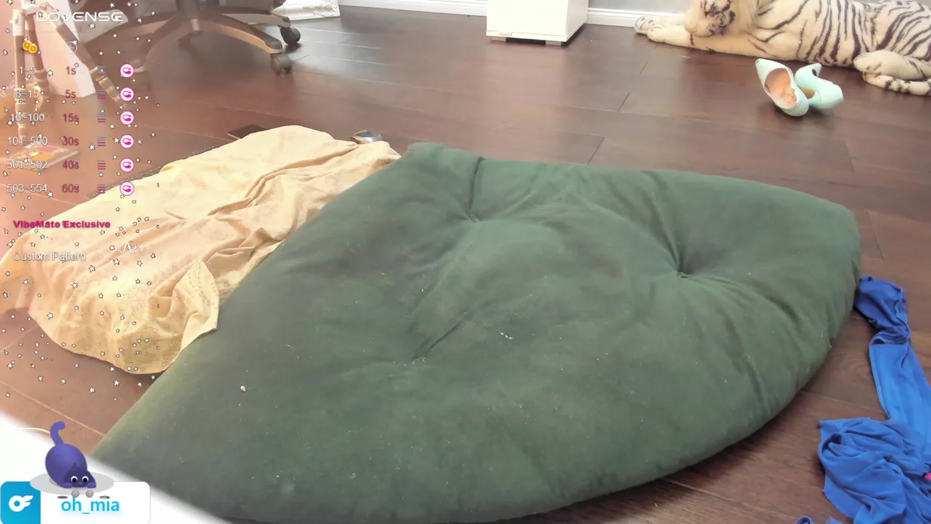 Gallery image thumbnail from OhMyMiaa's myfreecams stream on, 01/10/2024, 09:30 image 18 of 20